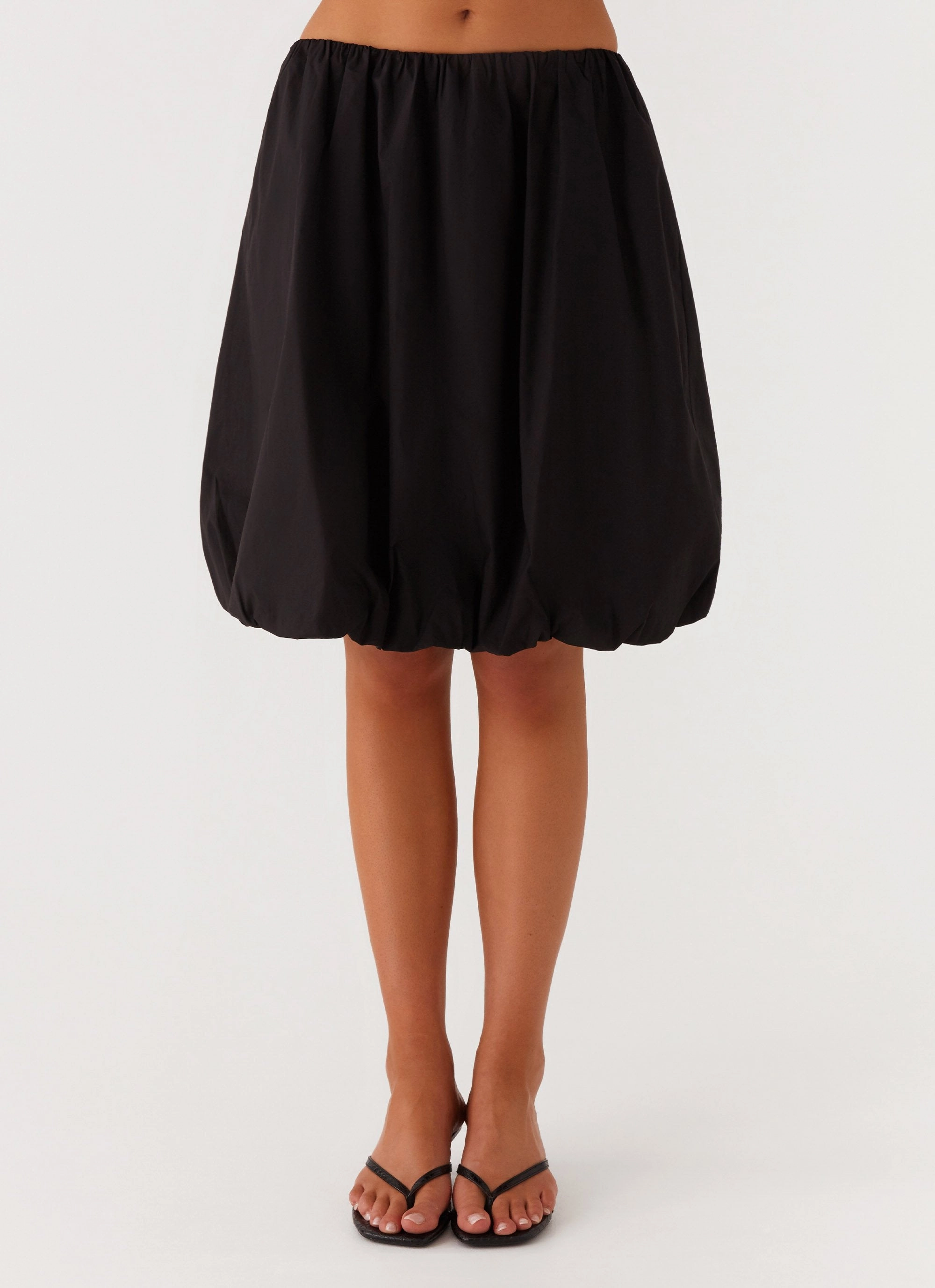 Subtle Mood Invisible Seams Make Way Bubble Midi Skirt - Black