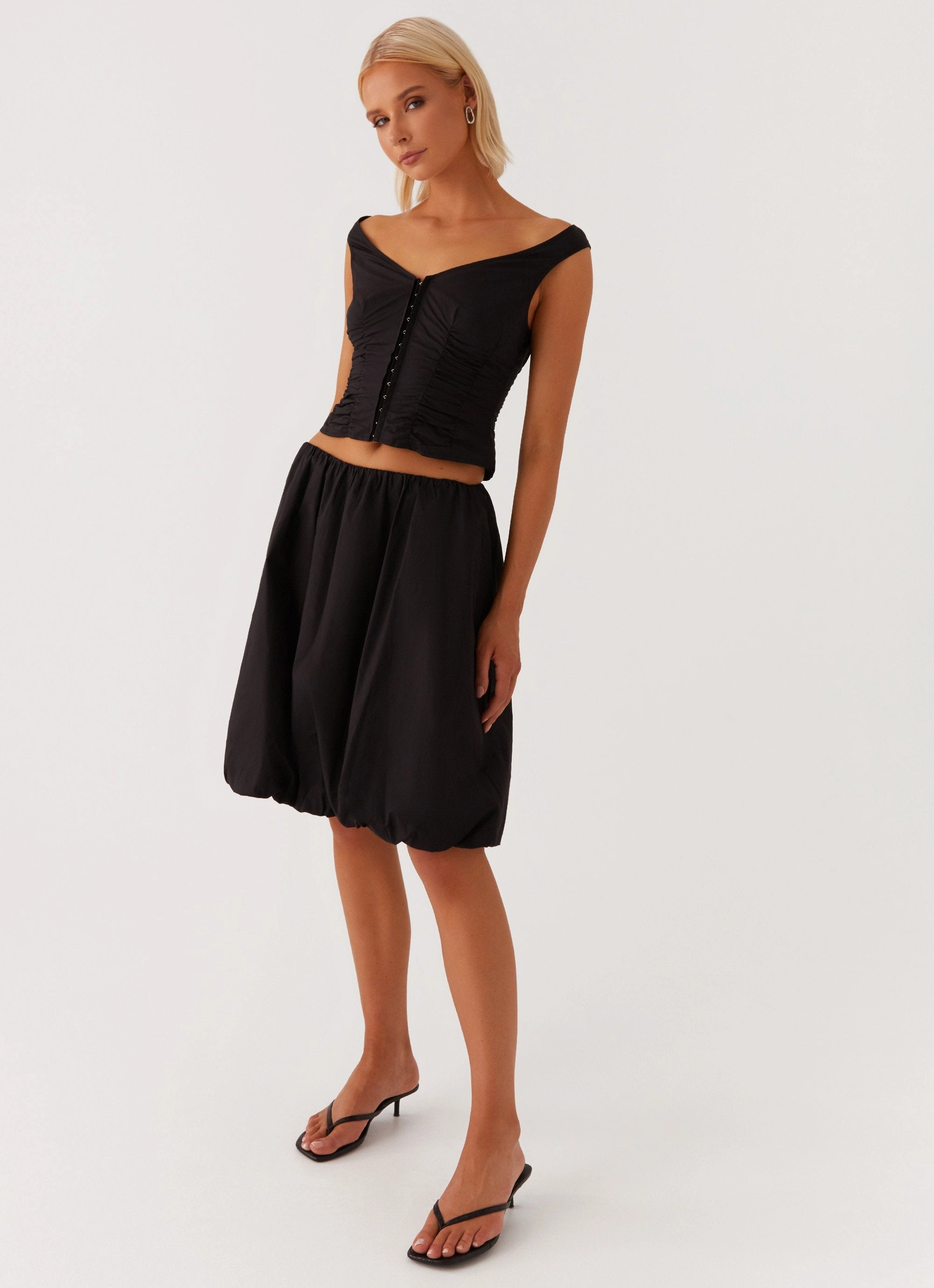 Minimalist Layering Collector??s Item Make Way Bubble Midi Skirt - Black