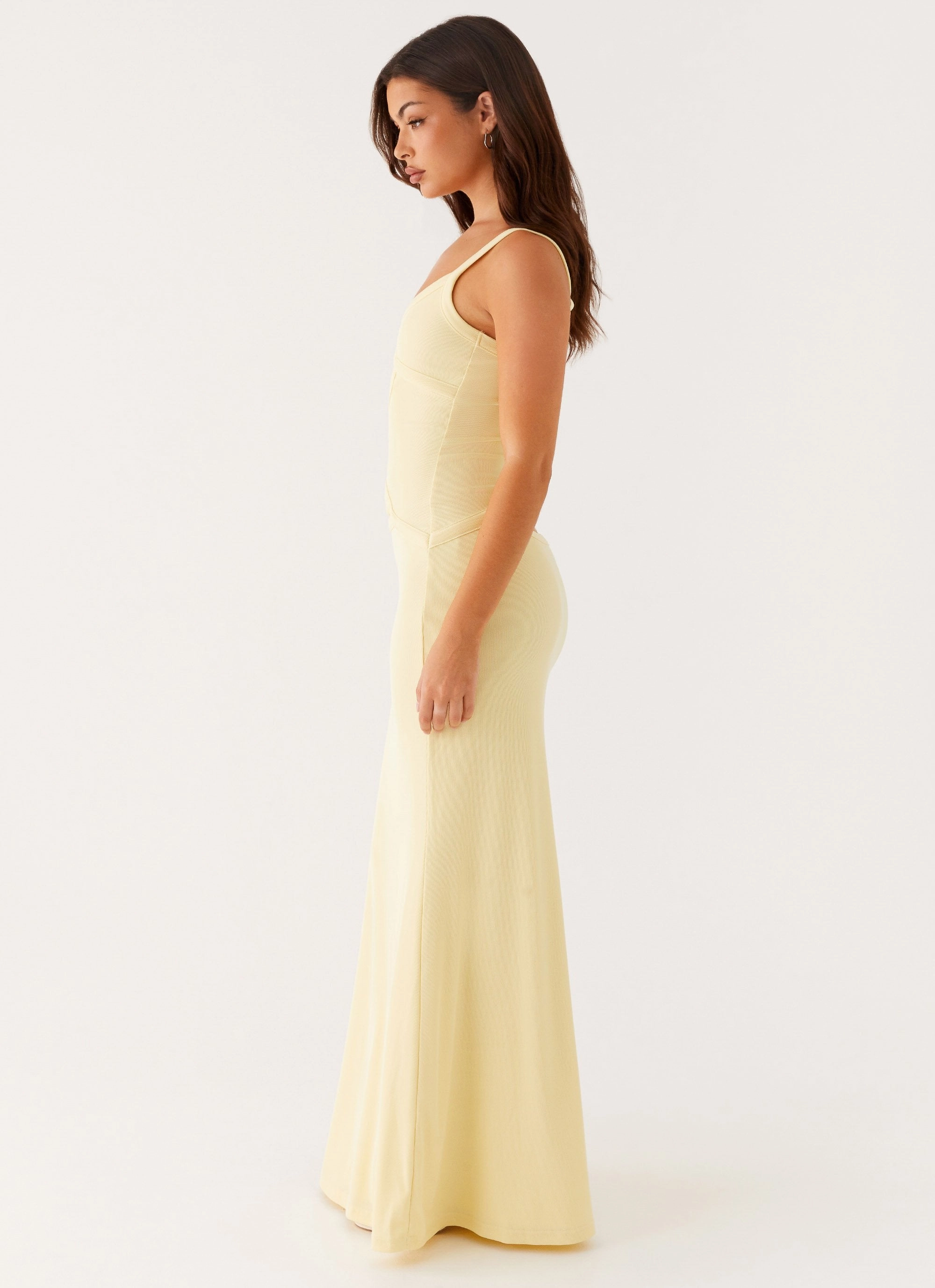 Jocelyn Maxi Dress - Yellow Leg-Lengthening Flare Hem