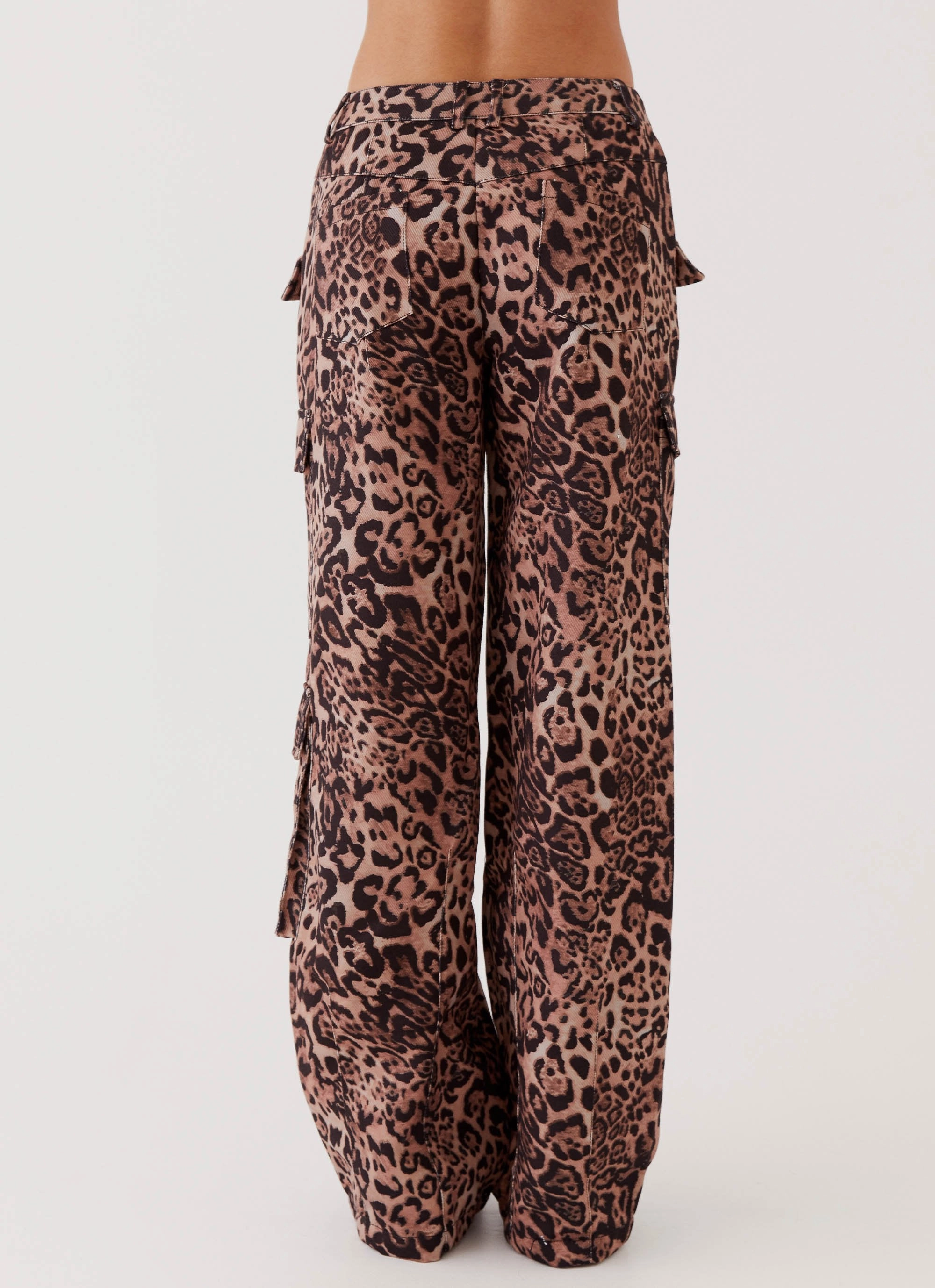 Greedy Cargo Pants - Leopard Light and Cozy Wrinkle Free Fabric