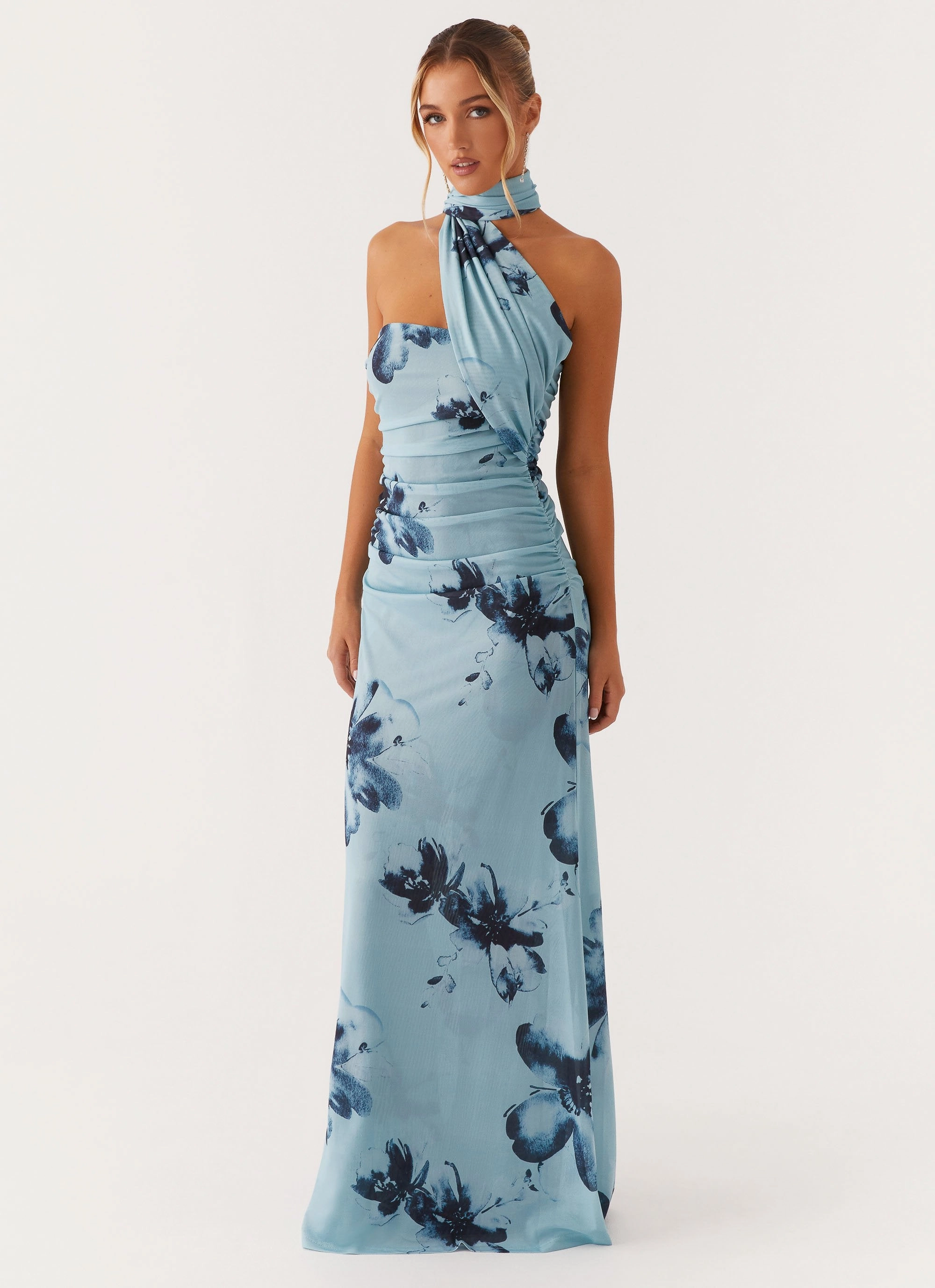 Sleeveless confident look Songbird Maxi Dress - Blue Black Floral