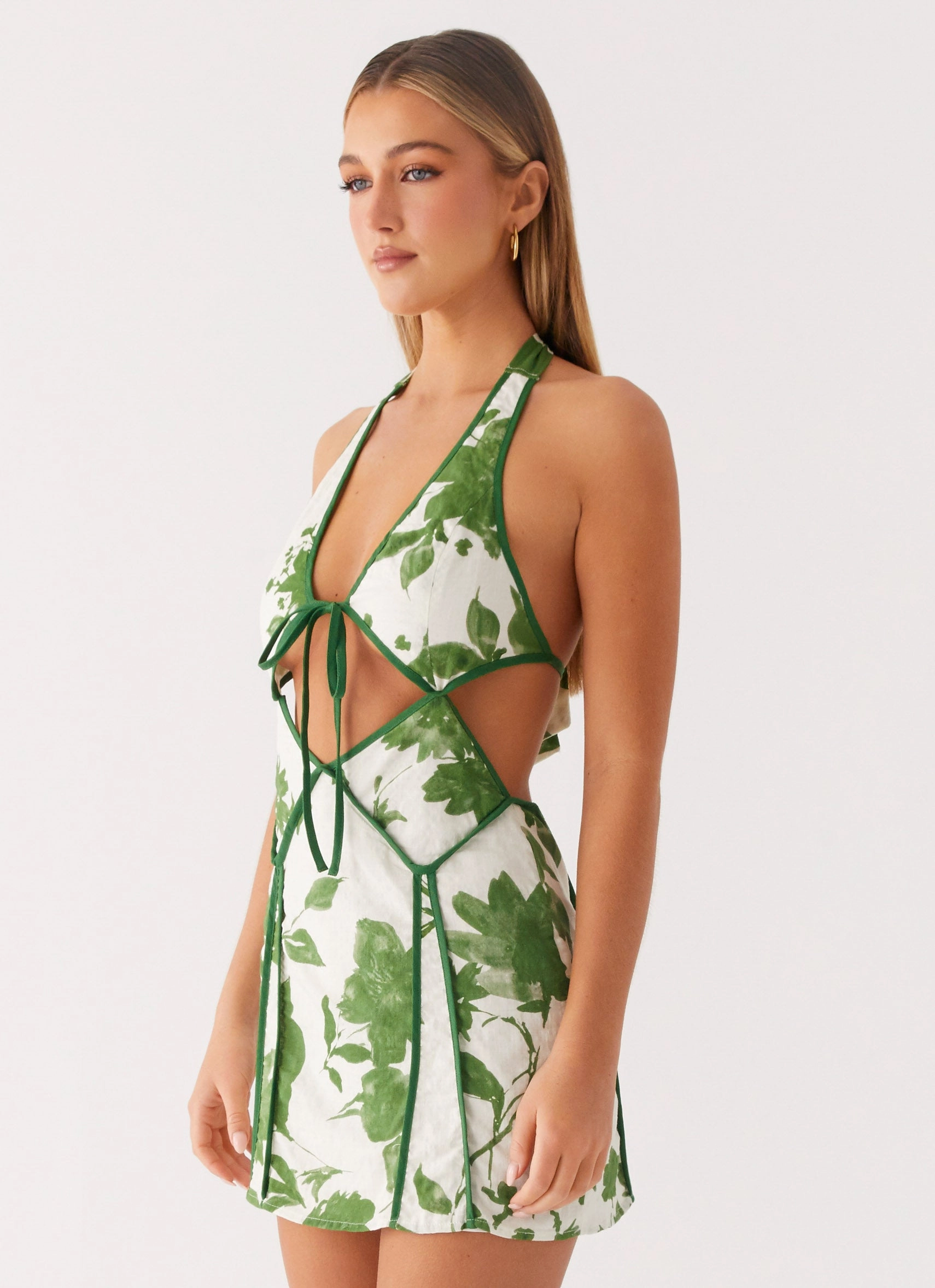 Chic Rhythm Bow-Detail Sonnet Mini Dress - Verdant Bloom