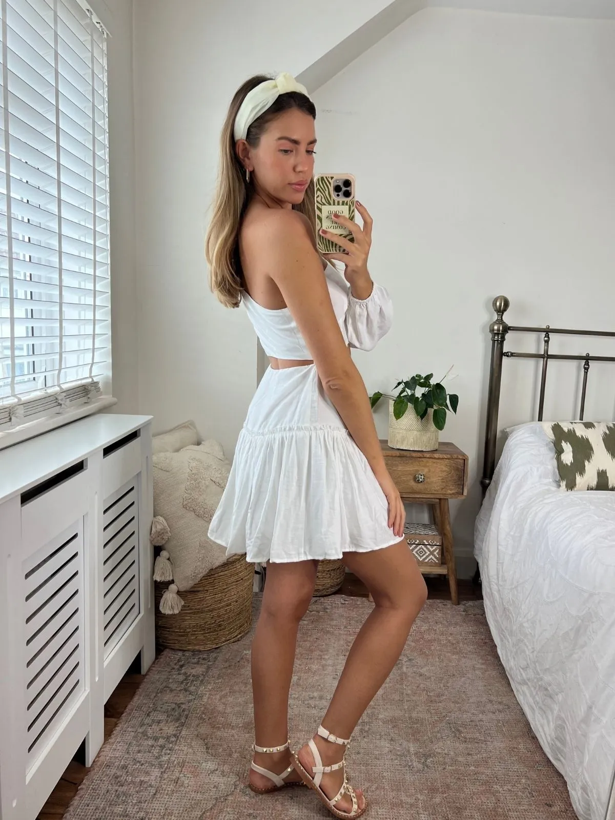 Layering Piece Emerging-Brand Nia One Shoulder Mini Dress / White
