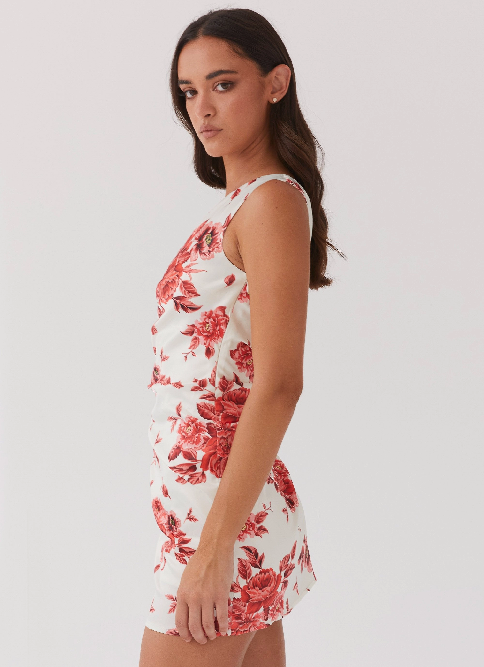 Modern and Stylish Sovere Satin Mini Dress - Rosa Floria