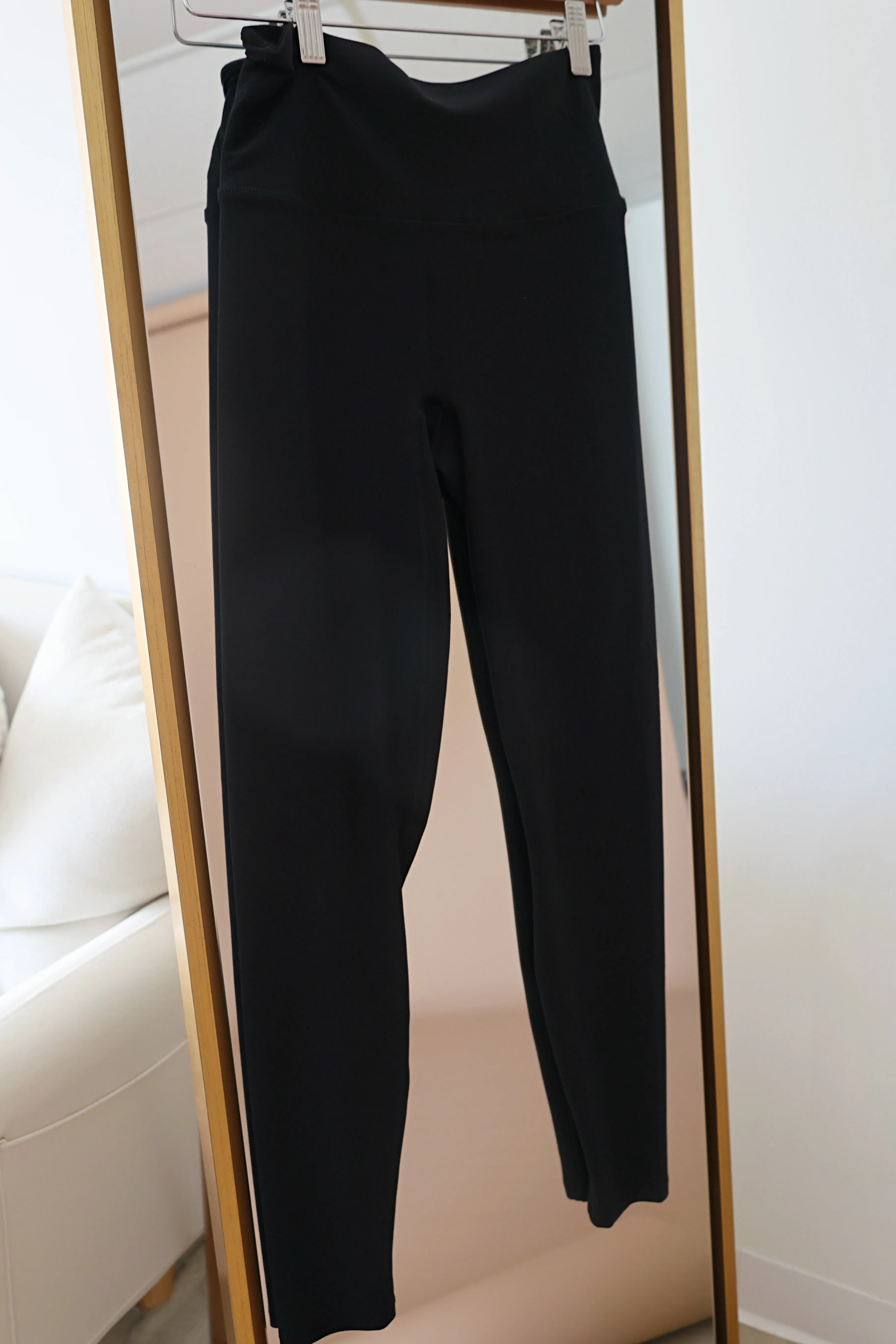 Practical Fit Fashion Staple SPANXsmooth Onform Leggings