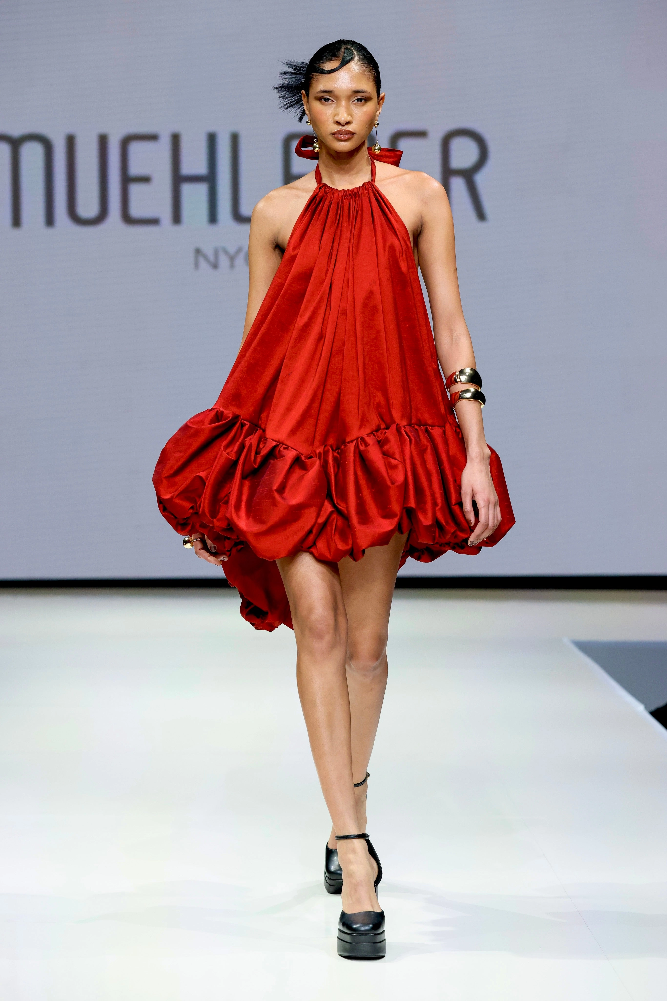 Maya Dress Bow-Detail