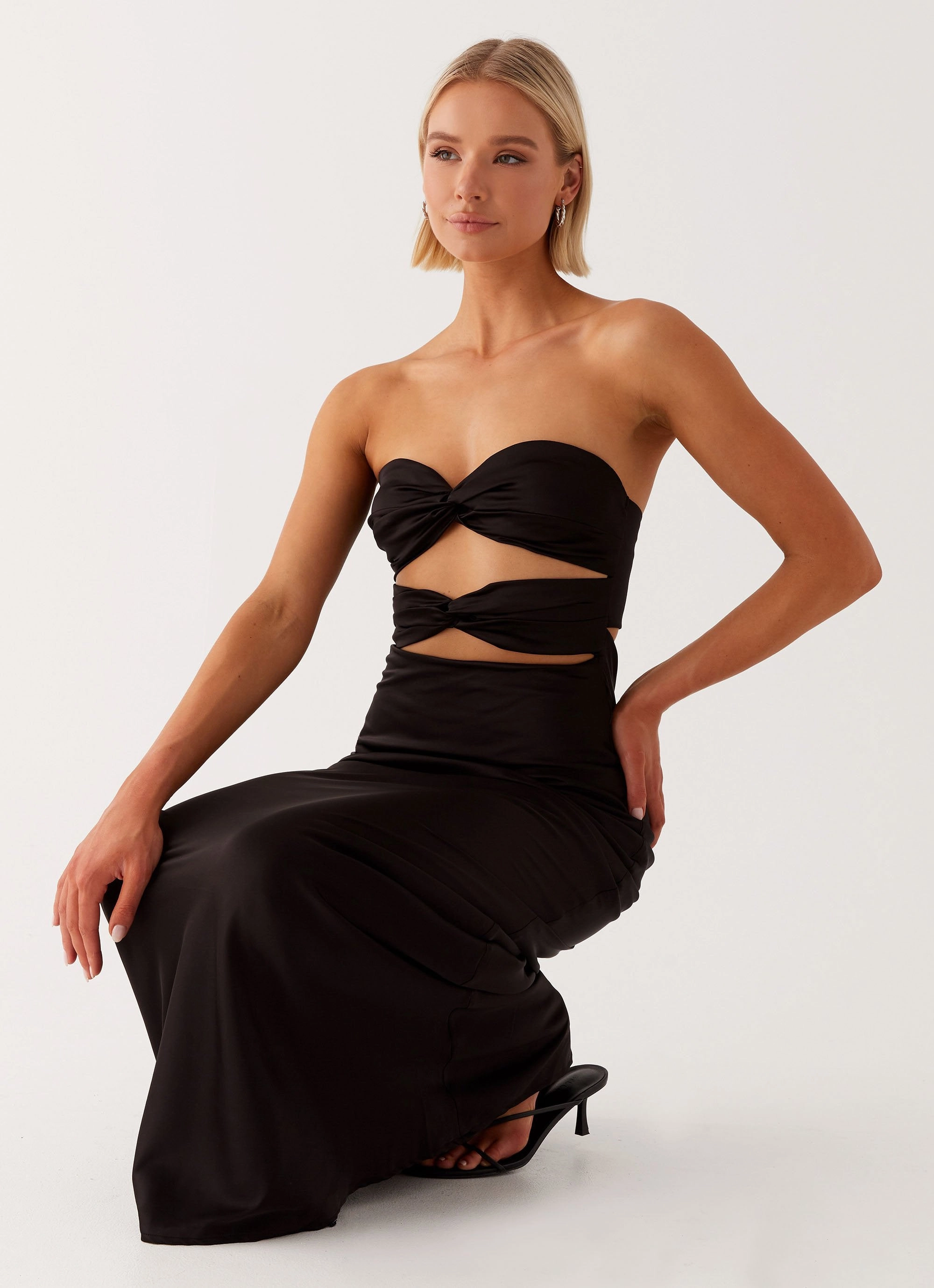 Tianna Strapless Maxi Dress - Black Floor-Length Day Outfit