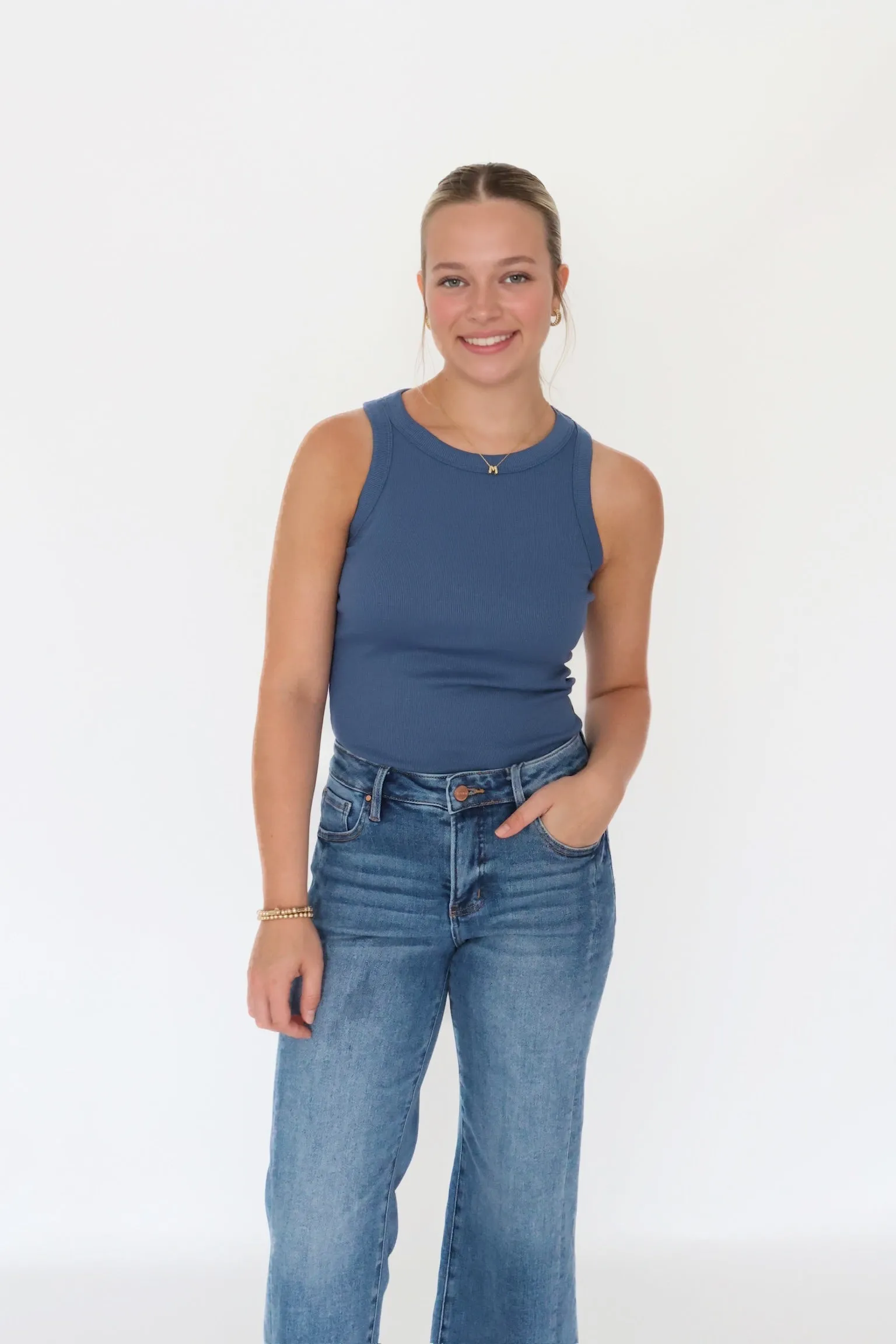 Molly Mid Rise Jeans Multi Pocket Design High Waist Stretch