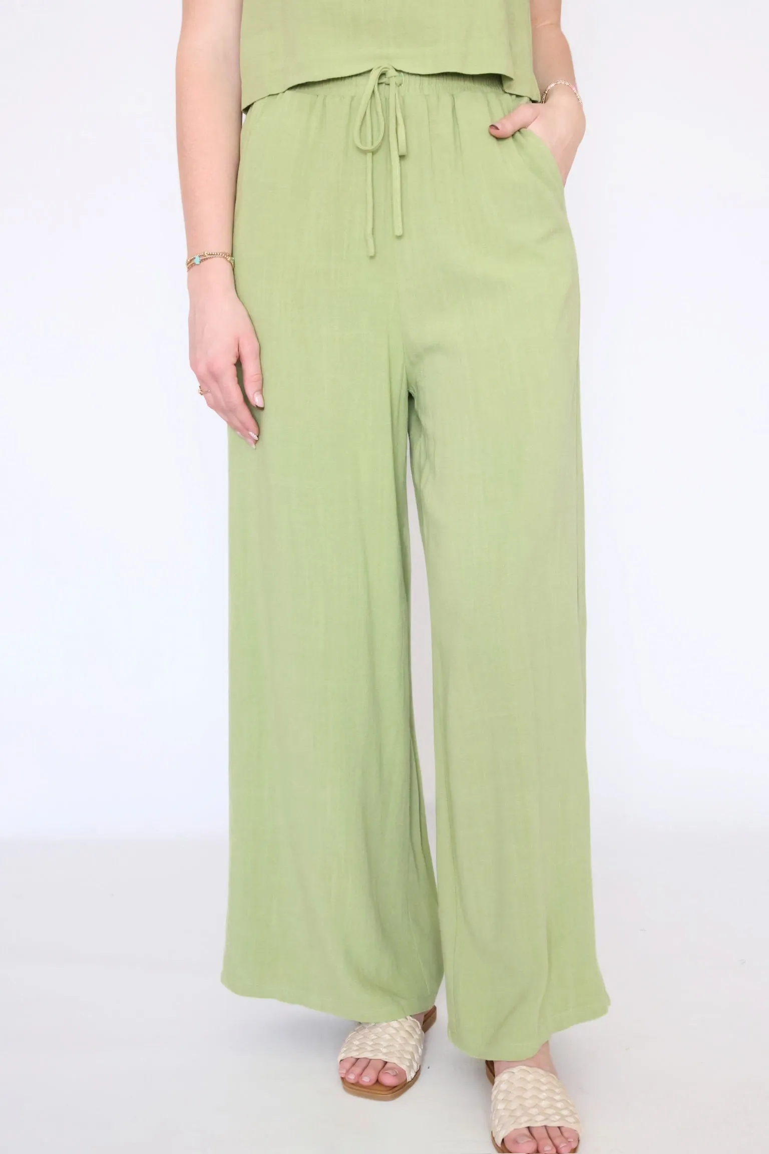 Sporty Stretch Fit RecyclablePackaging Sugarloaf Pants - Avocado (FINAL SALE)