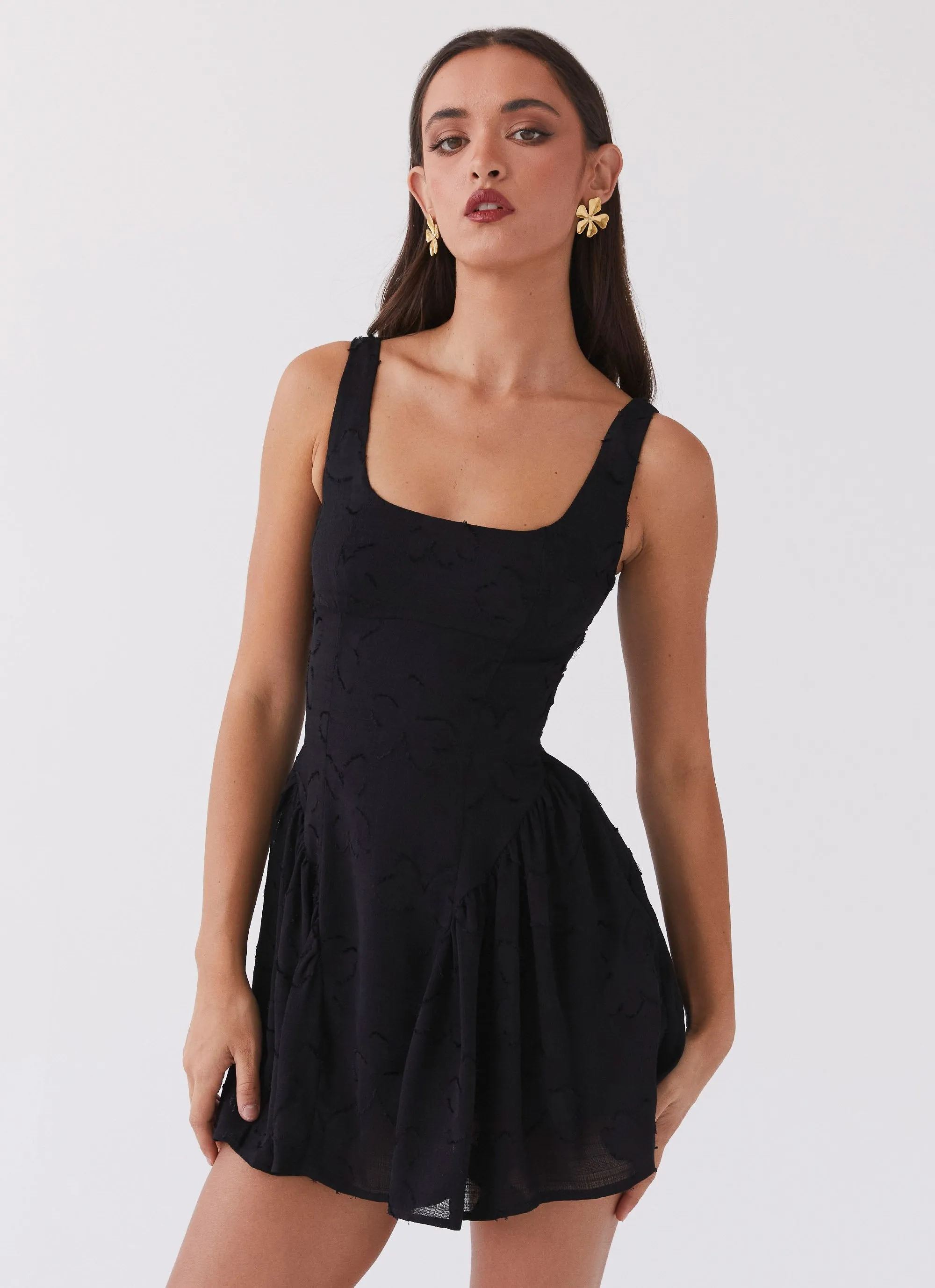 Crisp Look Versatile Style Evelyn Mini Dress - Black