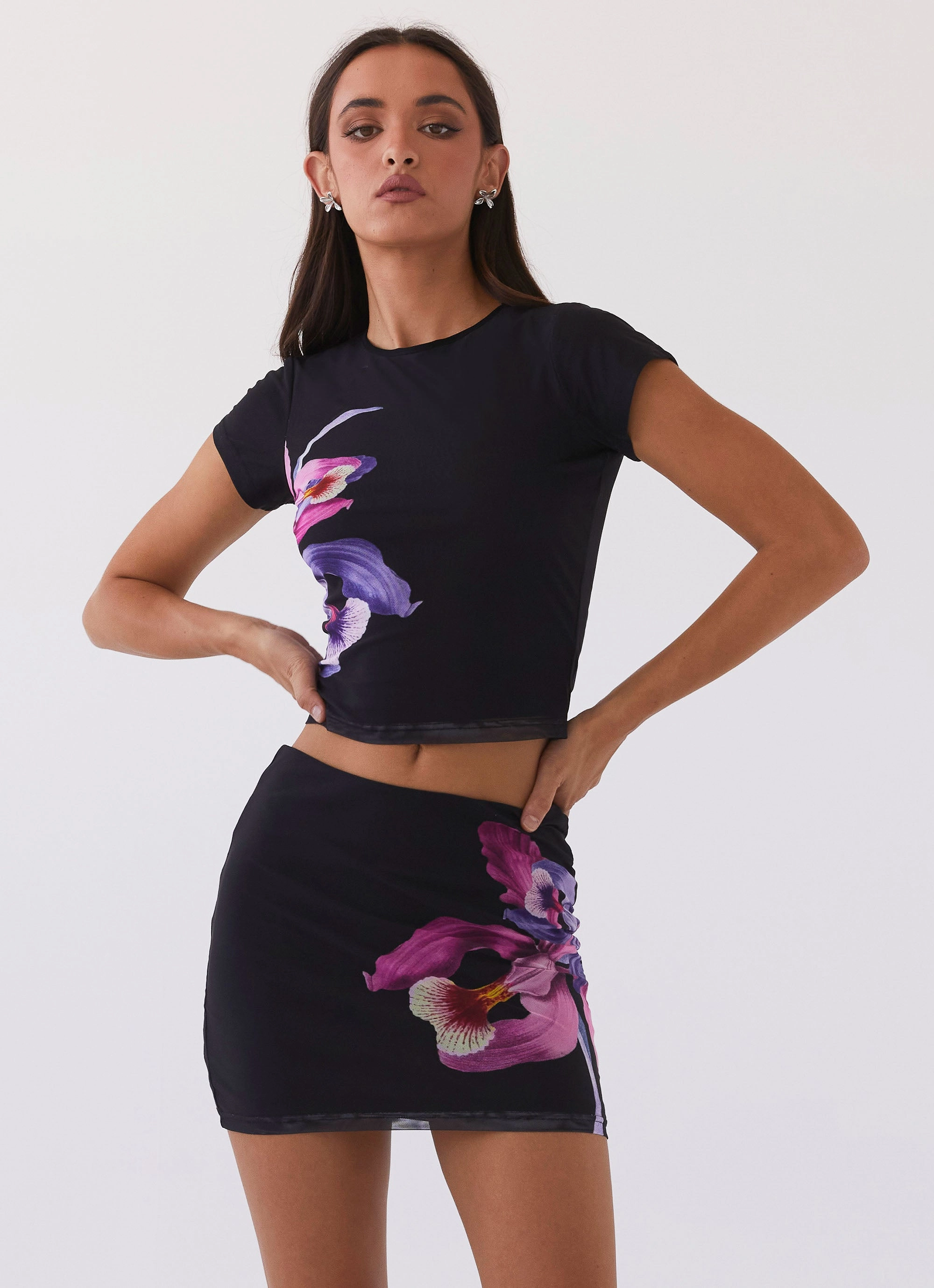 Sunset Bliss Mesh Tee - Cosmo Floral Layering Compatible Cut Good Material