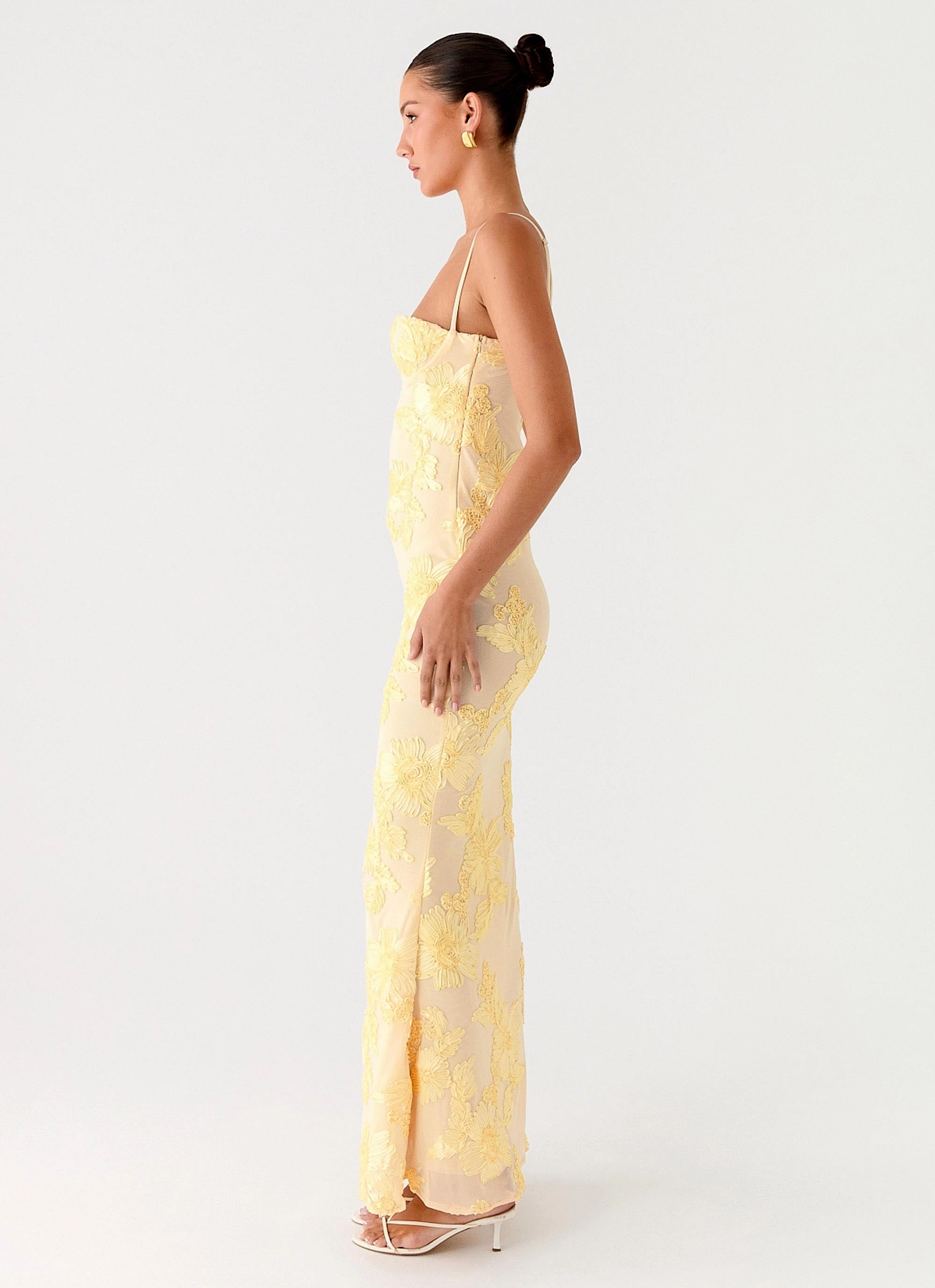That Girl Maxi Dress - Lemon Grace Walk Casual Must-Have