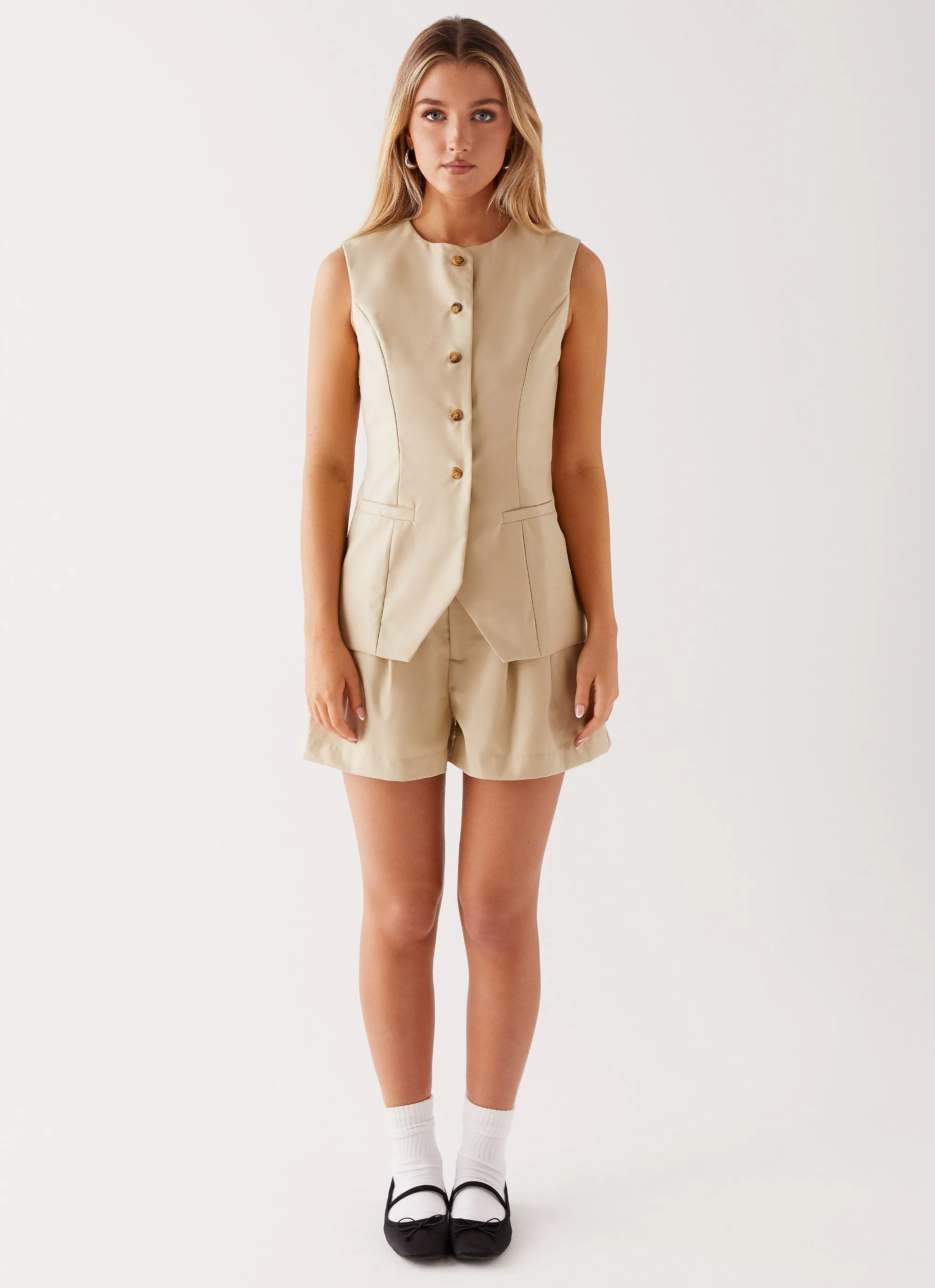 NonChafing Fabric FrictionResistantEdges Siena Style Tailored Shorts - Beige