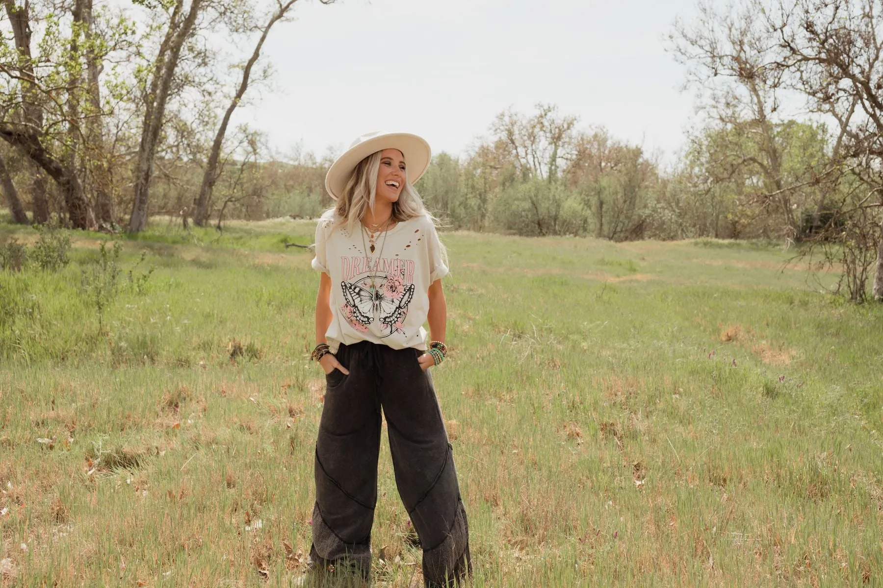Sweet Dreamer Graphic Tee - Light Khaki