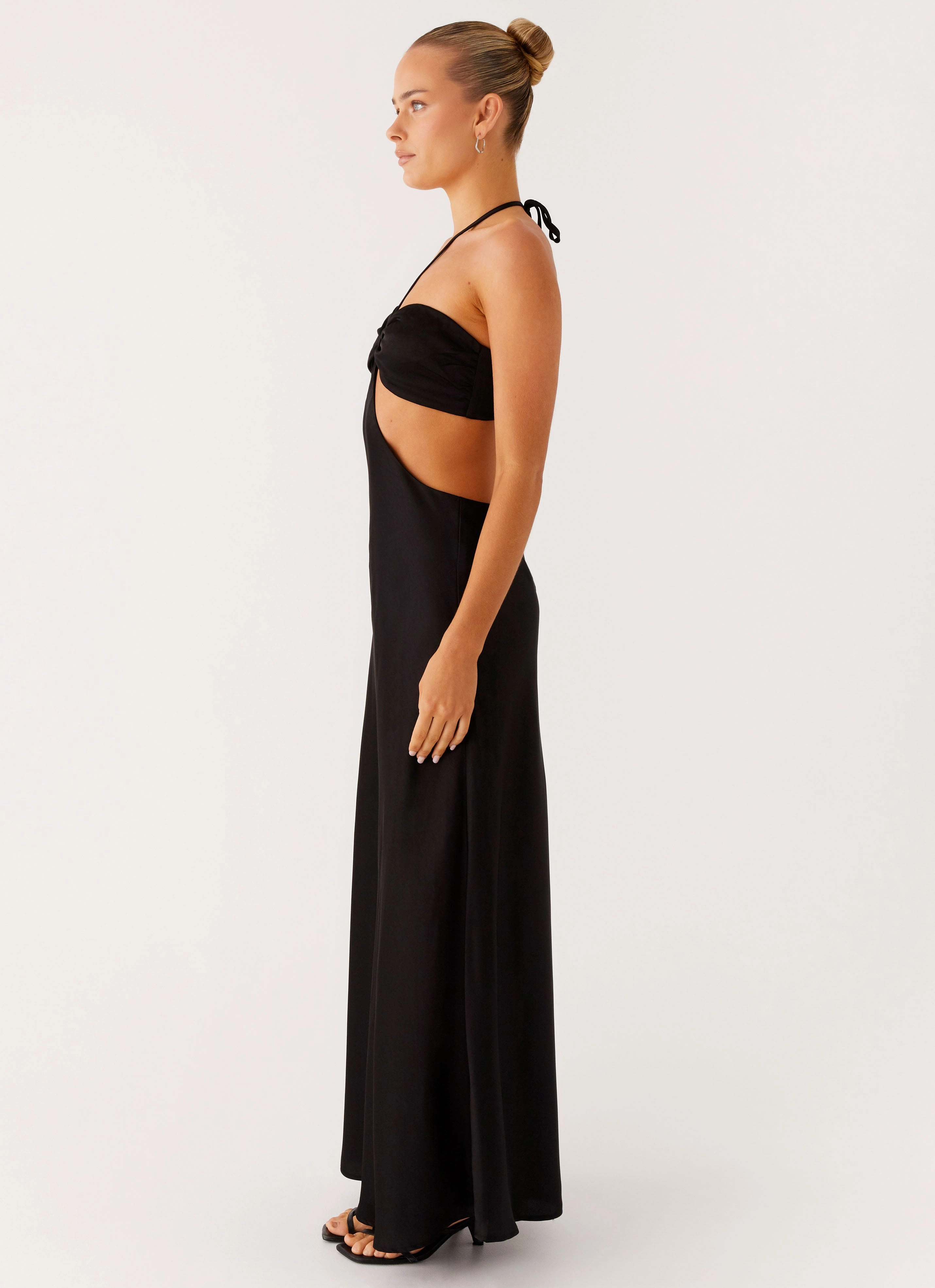 Form Focus Sweetheart Cut Out Maxi Dress - Black