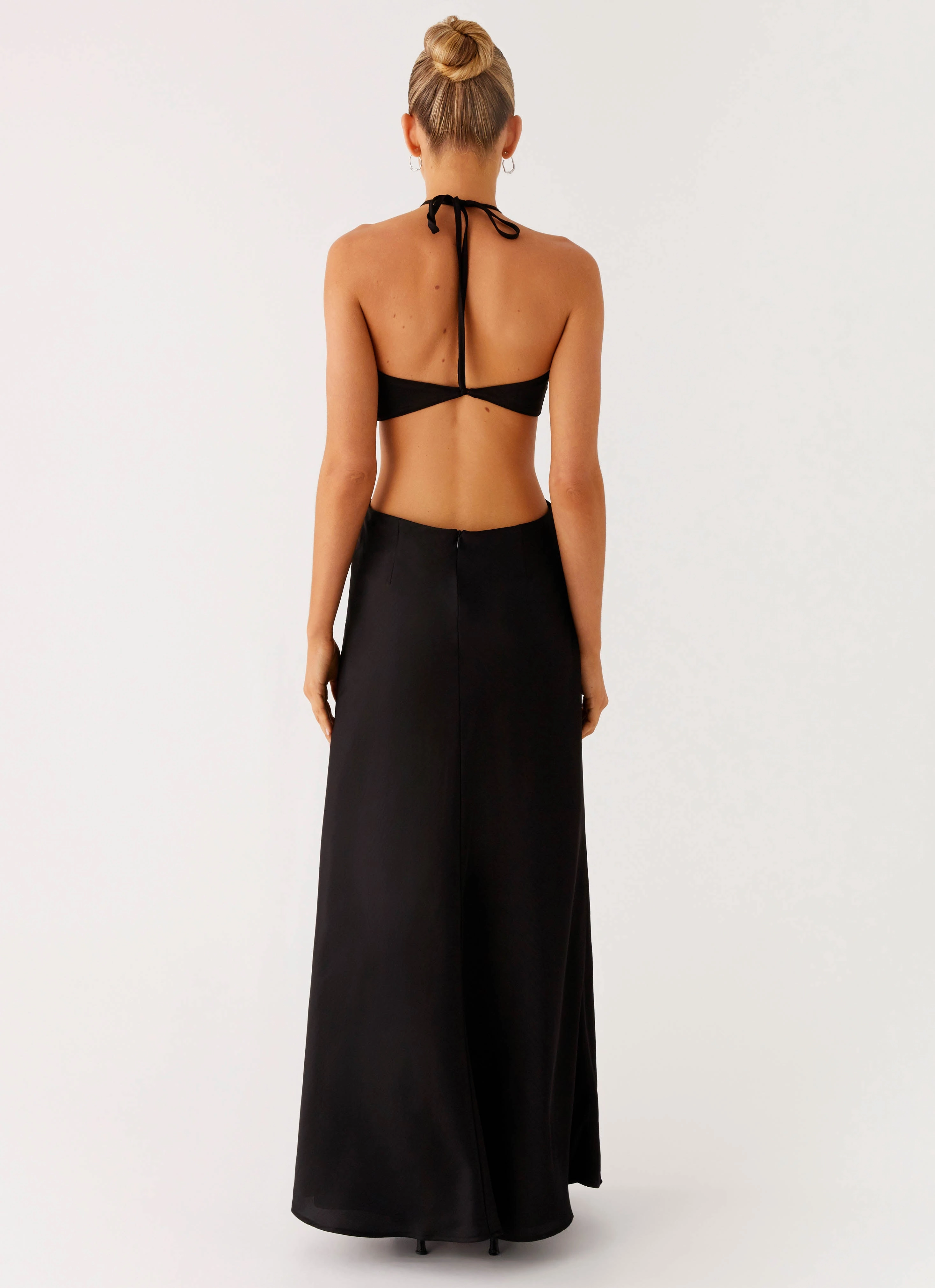 Family Vibe Light Wrap Sweetheart Cut Out Maxi Dress - Black