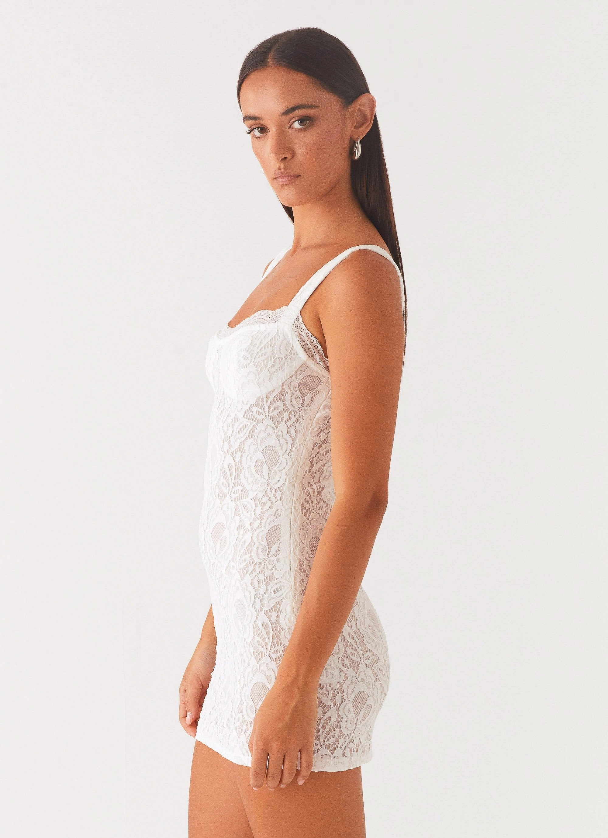 Layered Look Smooth Curve Maree Lace Mini Dress - White