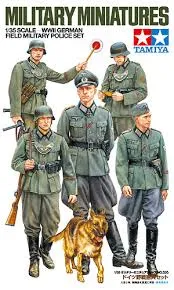Tamiya 35320  WWII German Field Military Police Set