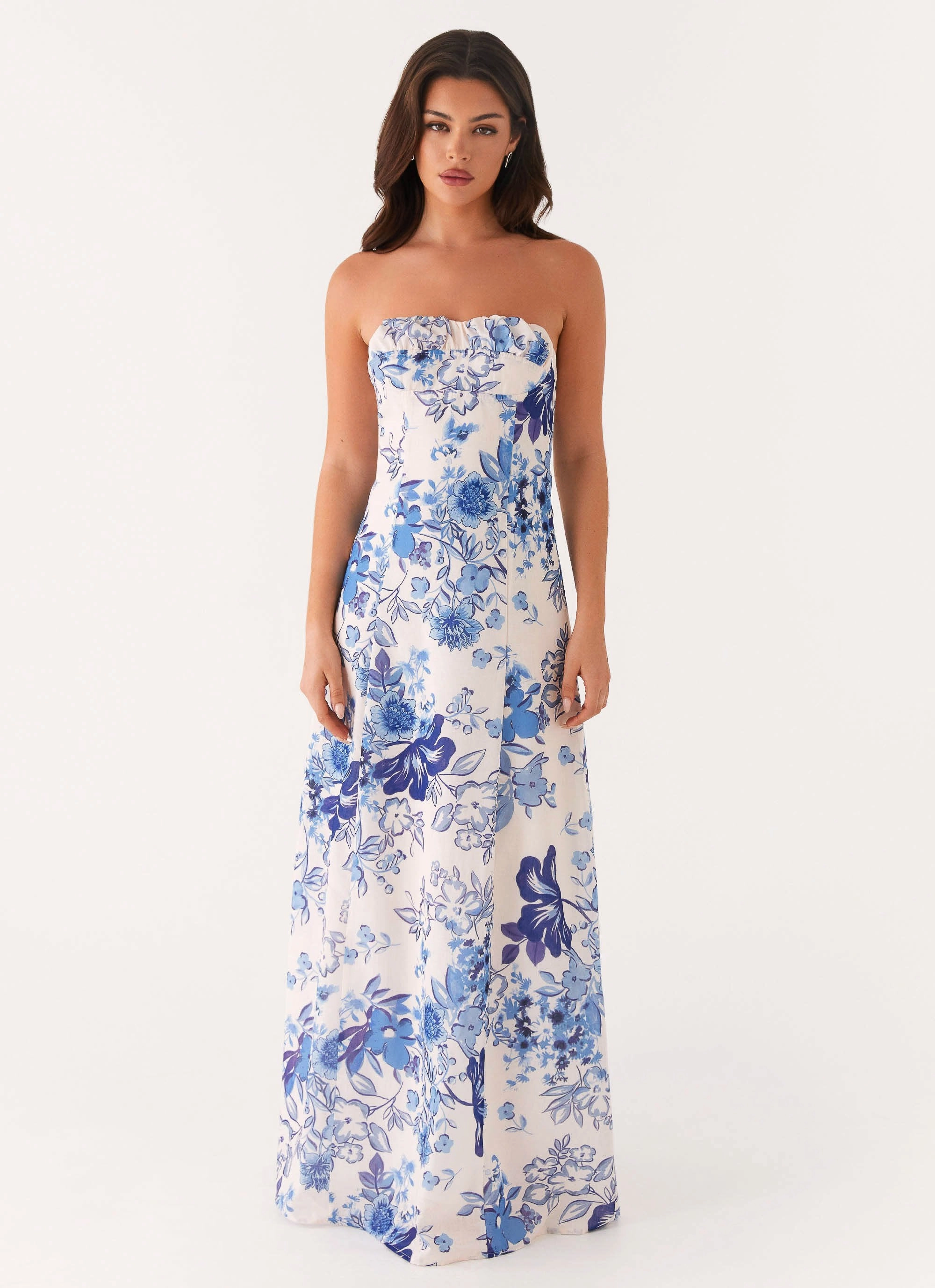 Tayla Linen Maxi Dress - Serene Sky Floral loose silhouette Villa Mood
