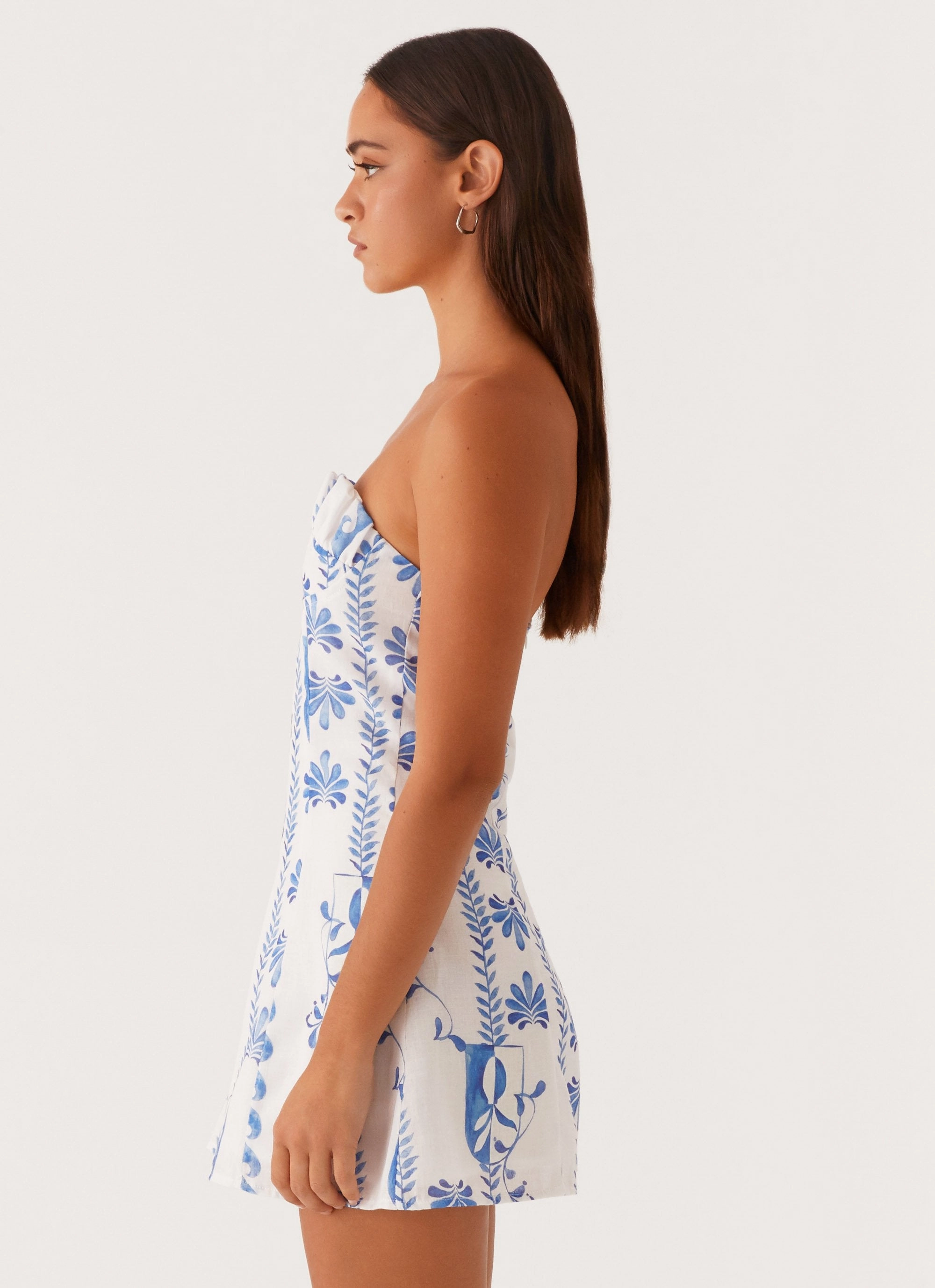 Tayla Linen Mini Dress - Floral Wave Open-back