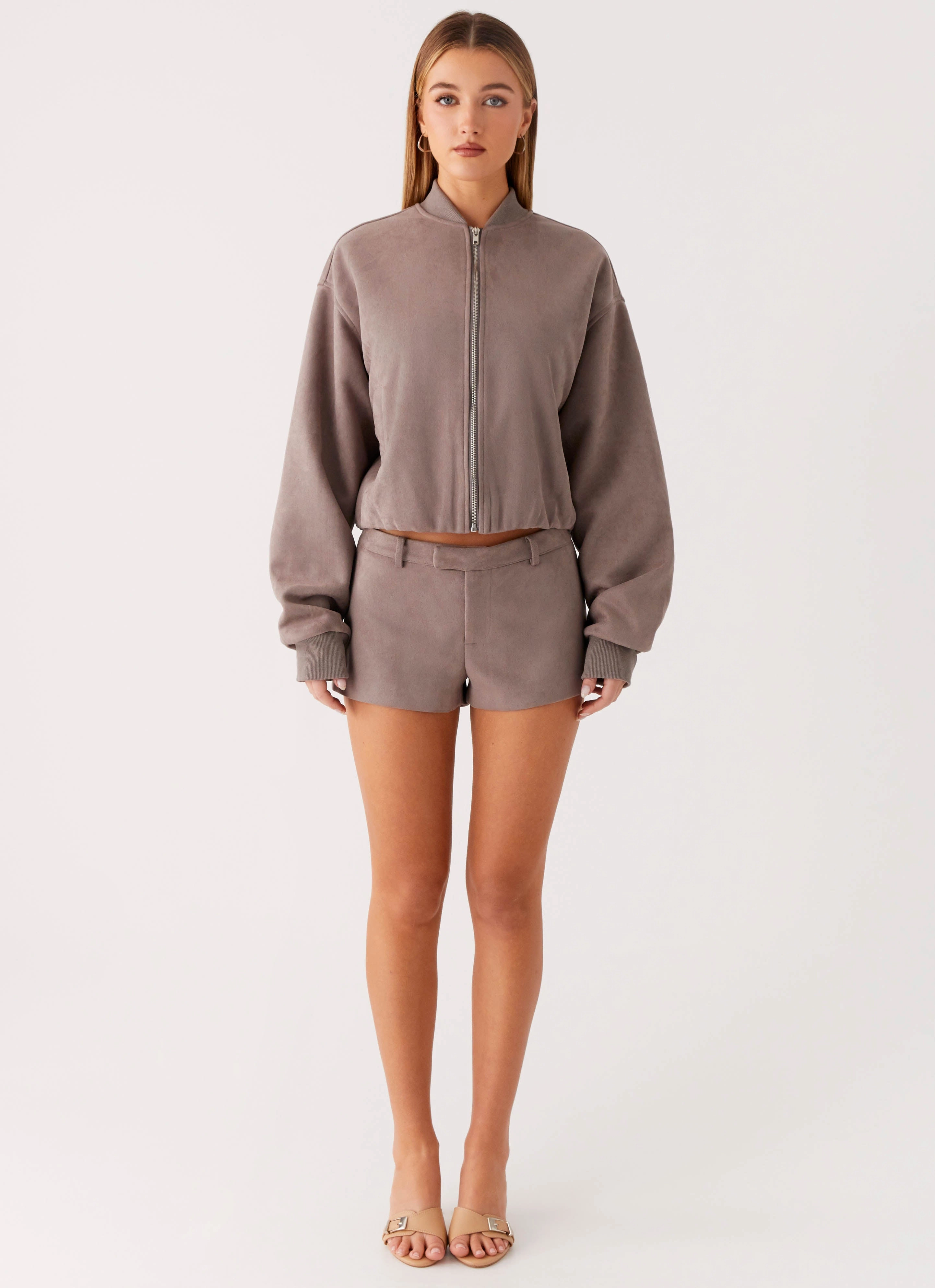 Low Profile Collar Seamless Shoulder Design Thats Chill Bomber Jacket - Brown