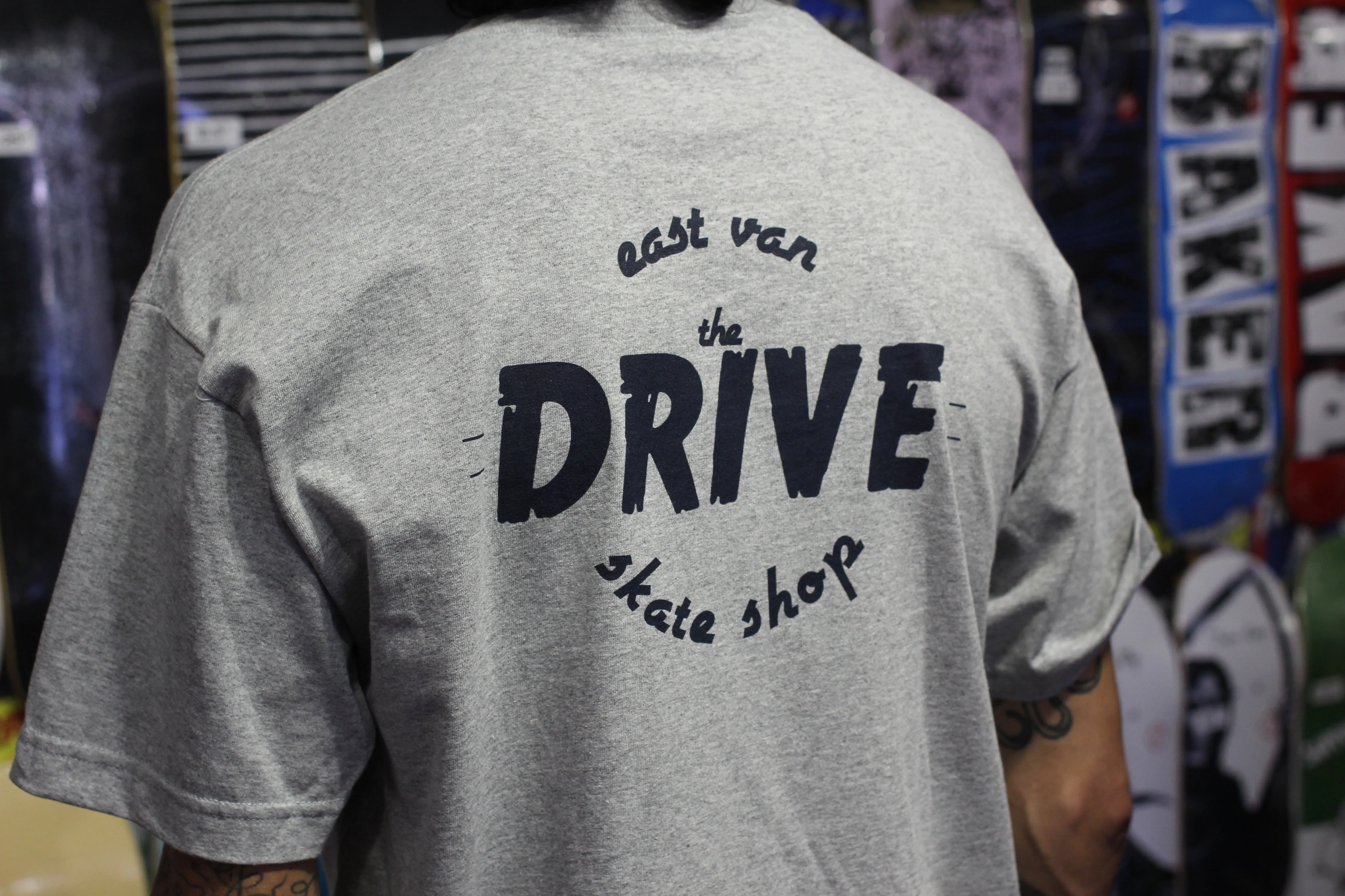 THE DRIVE SKATE SHOP LOGO T-SHIRT HEATHER GREY/NAVY