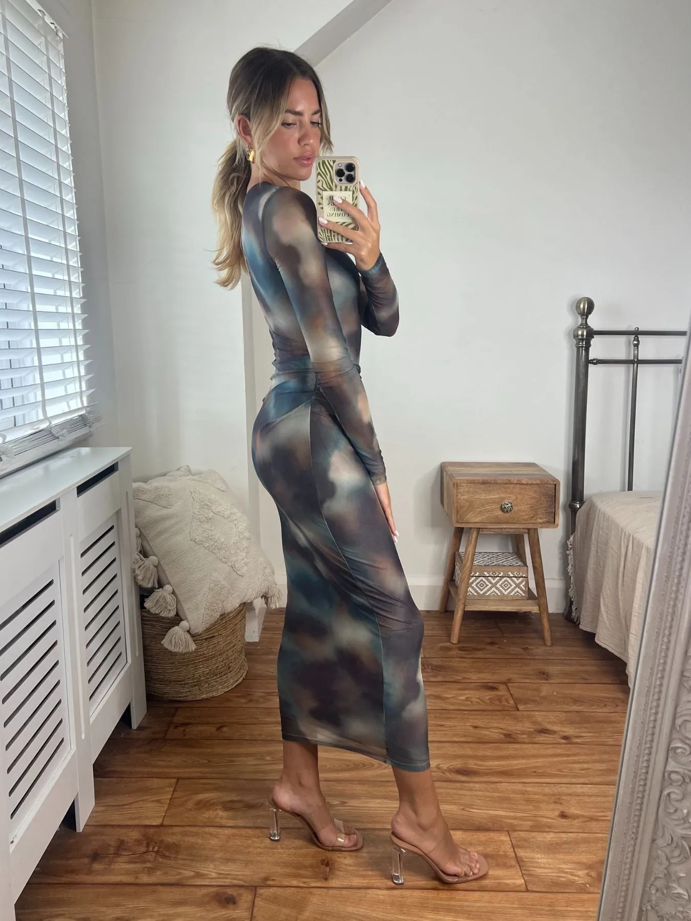 Back-Pocket Perfect Waistband Maeva Mesh Long Sleeve Midi Dress in Green Ombre