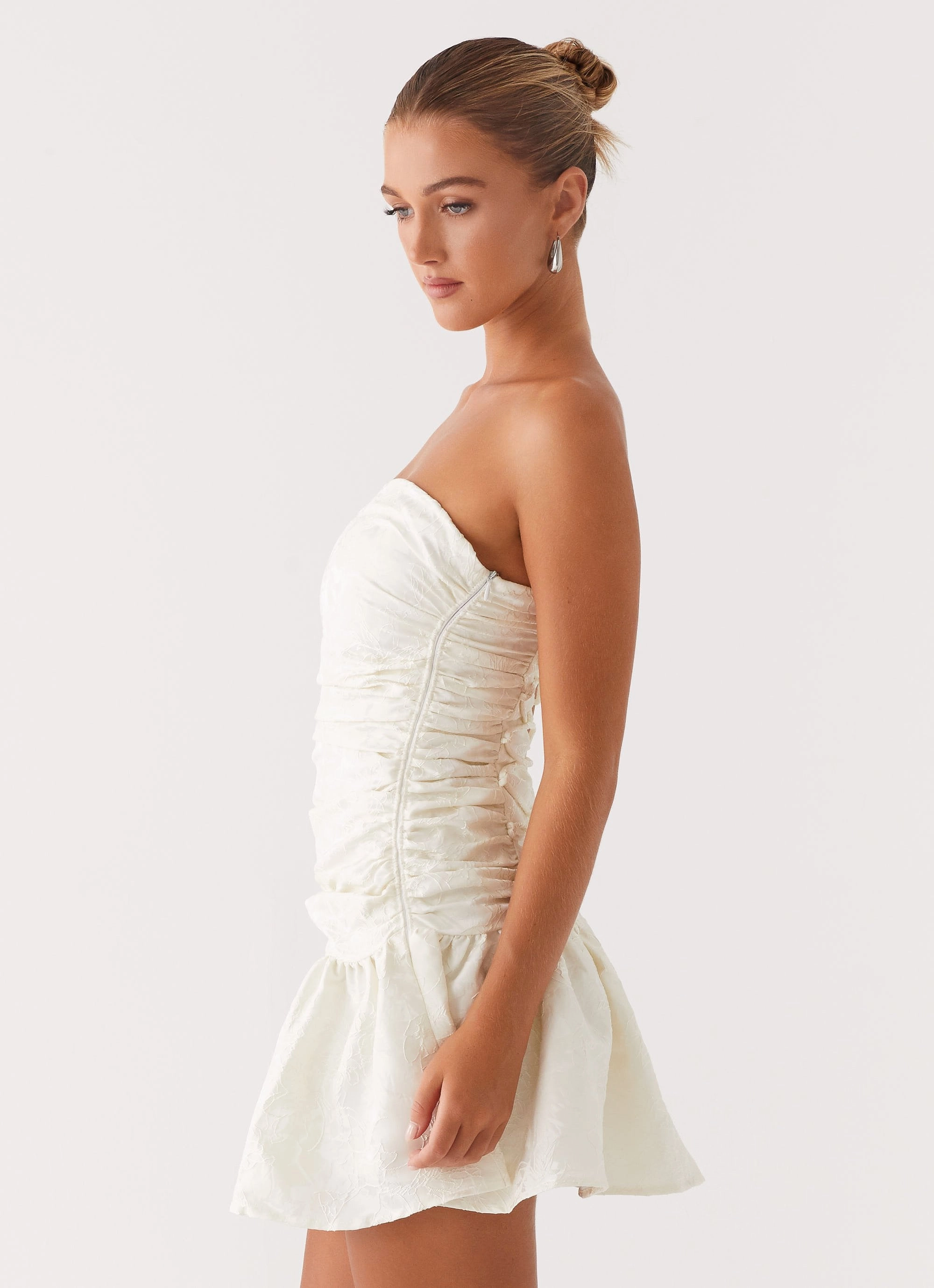 Happy Glow understated look Ray Of Light Mini Dress - White