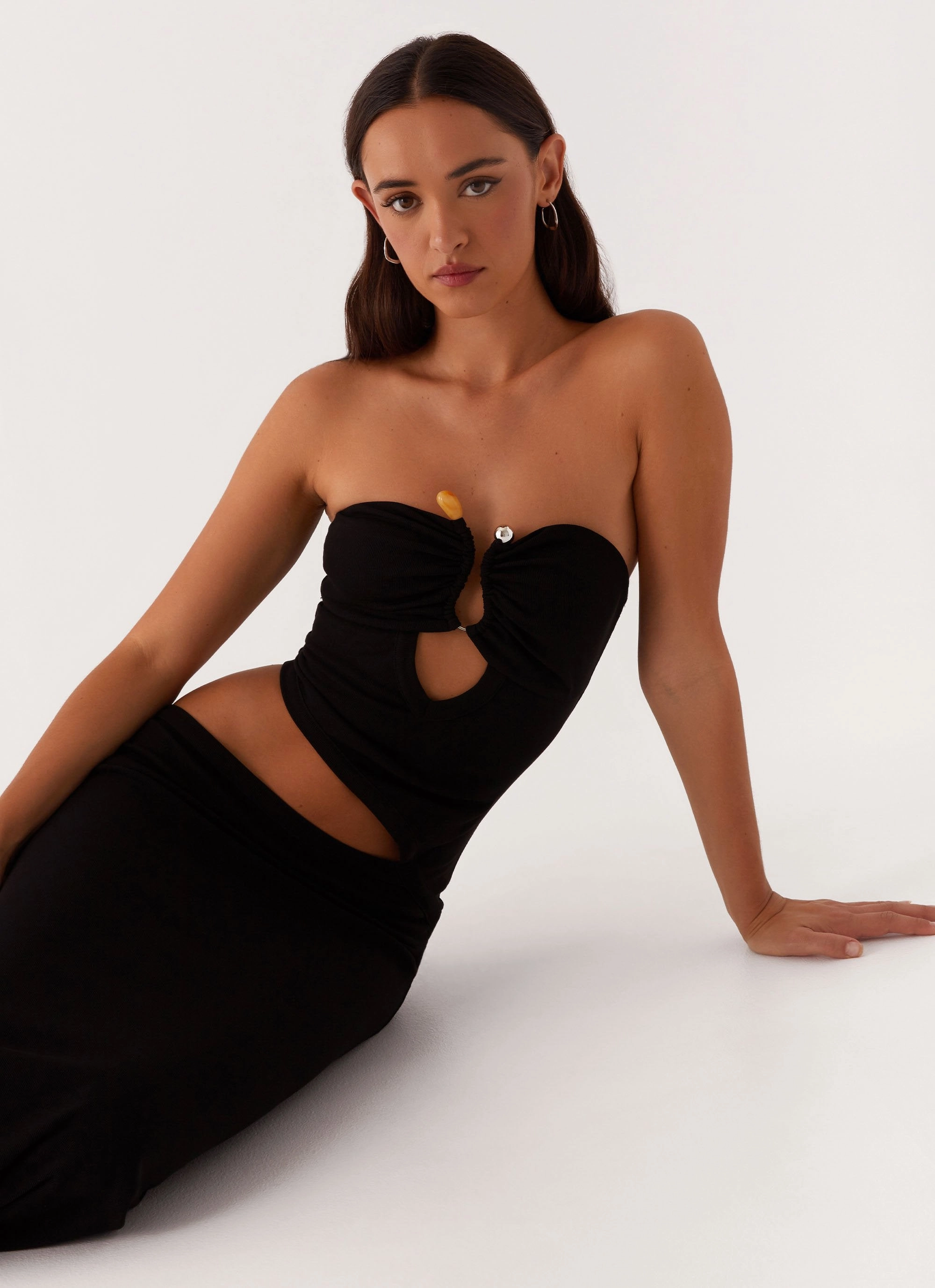 Dreamy Simplicity Wild Roses Maxi Dress - Black