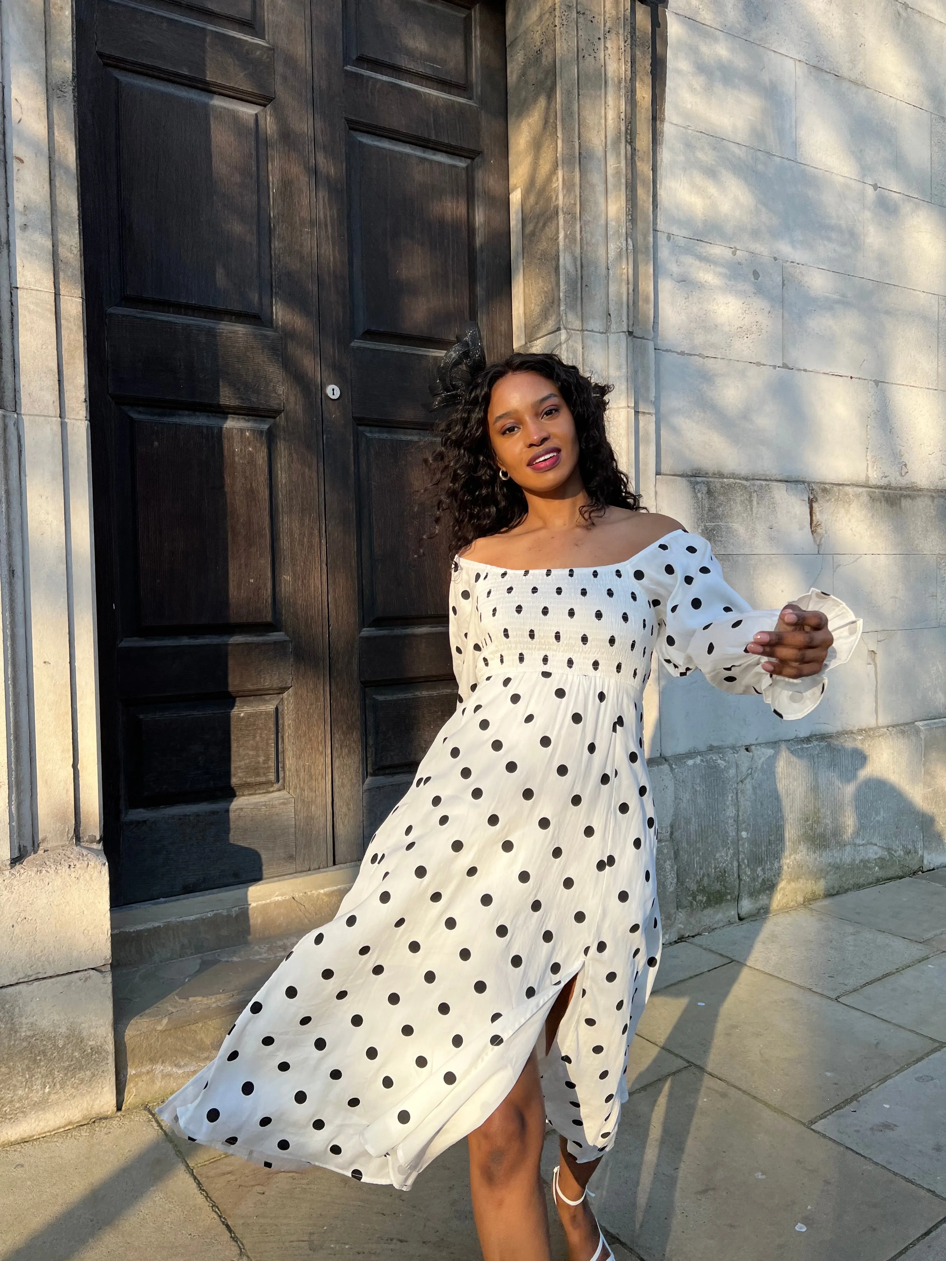 All Timewear Chloe Shirred Long Sleeve Midi Dress / Mono Spot