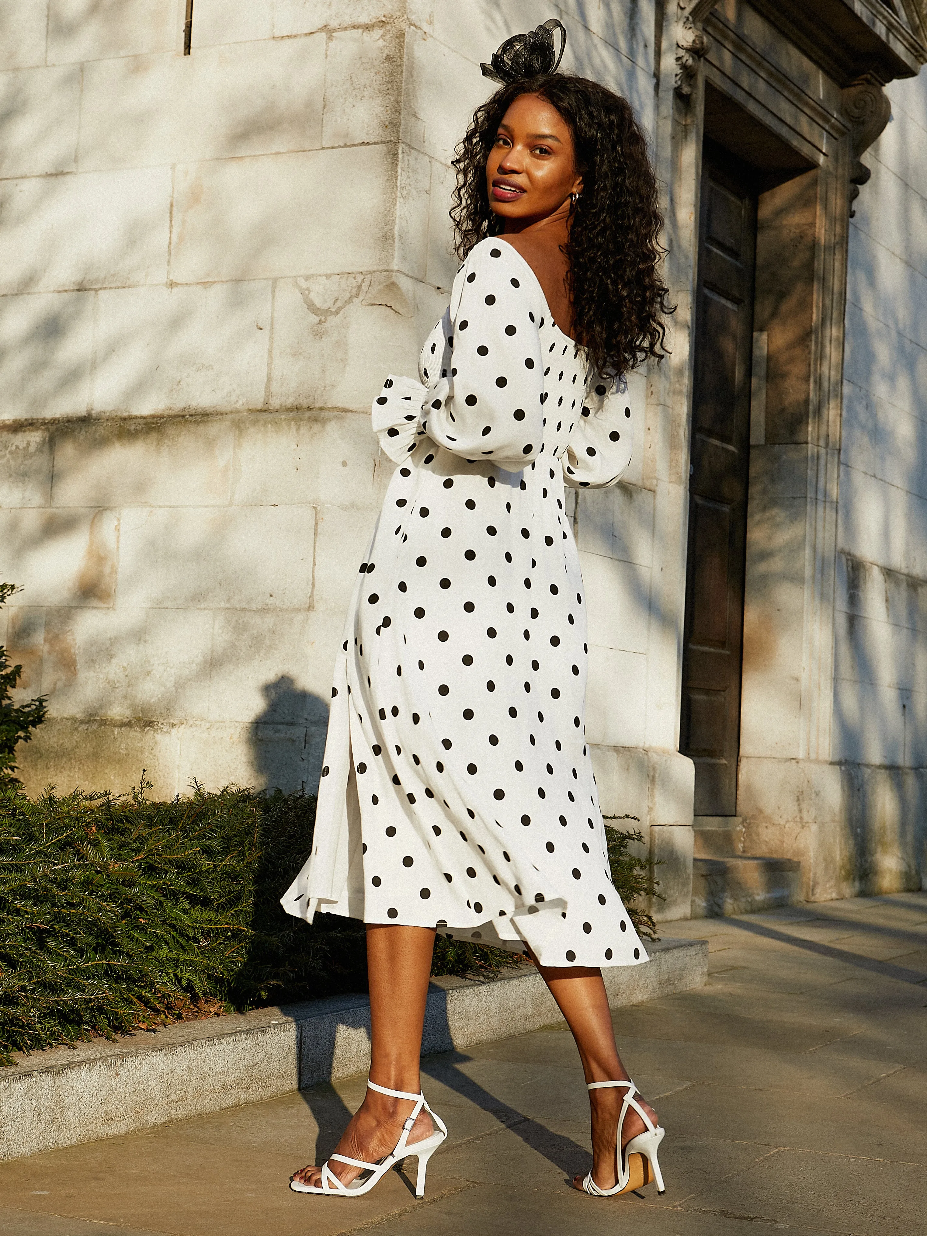 Soft Flow Underwire-Support Chloe Shirred Long Sleeve Midi Dress / Mono Spot