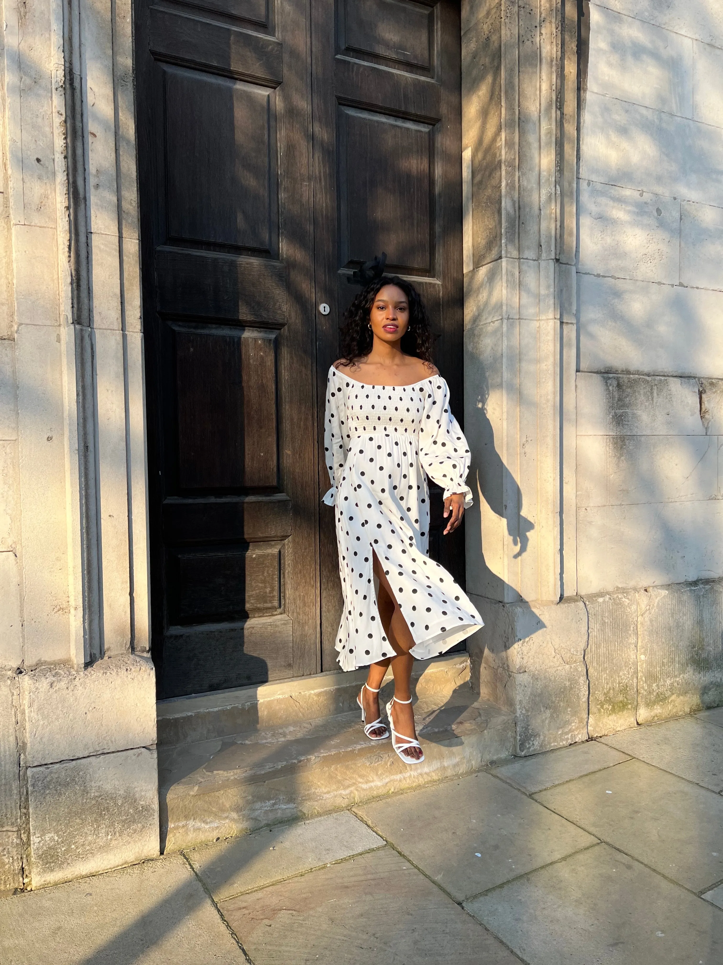 Flared shape Breathable-Lining Chloe Shirred Long Sleeve Midi Dress / Mono Spot