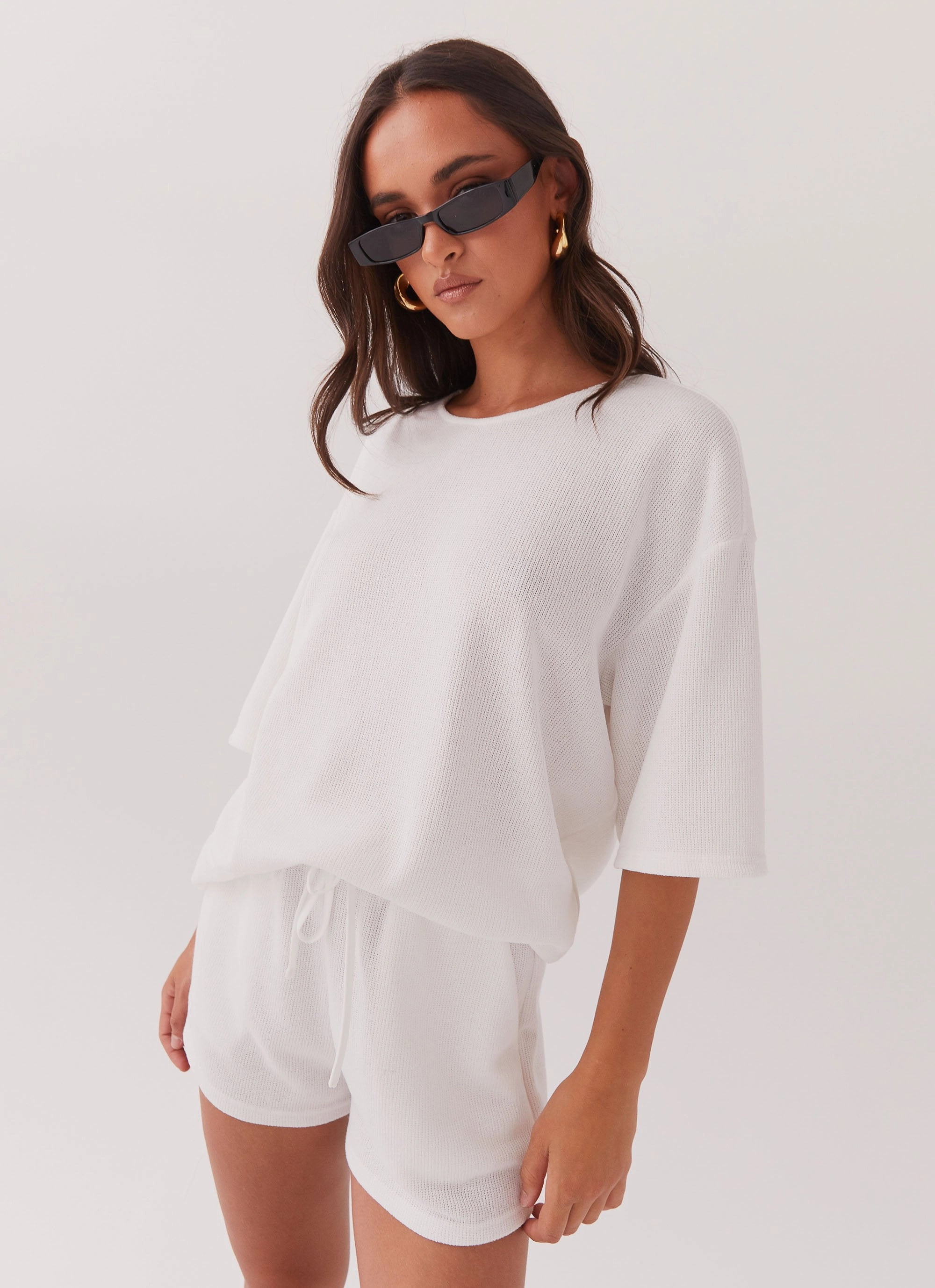 Tear Resistant Material Light Reflective Ocean Waves Knit Shorts - White