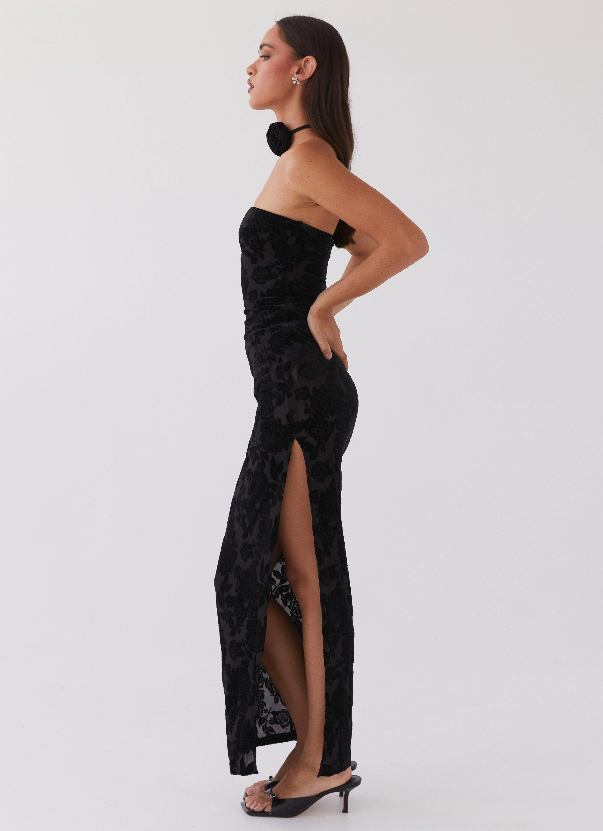 Trouble Love Maxi Dress - Black Chic Fit Silky-Lining