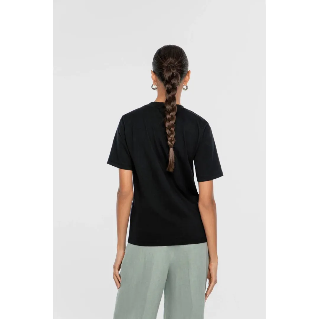 DAL THE LABEL Essential Organic Cotton T-Shirt, Black Flexible Knees