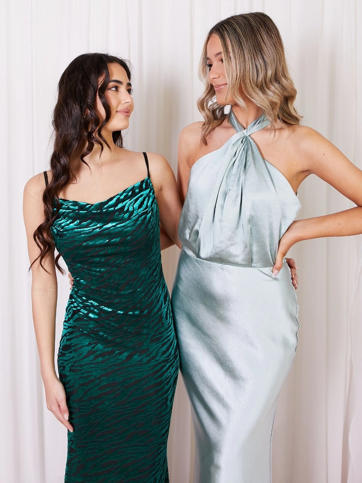 Twist Neck Satin Maxi Dress / Sage summer breeze Sporty Look