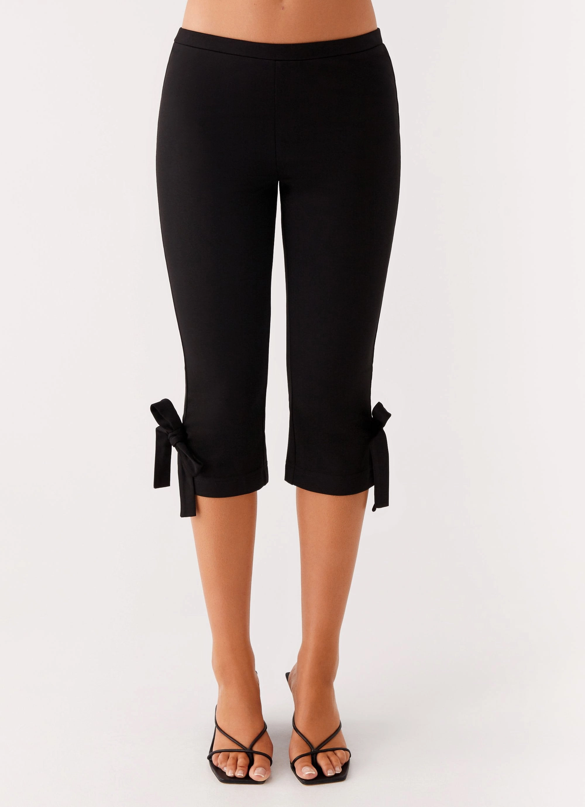 Takeover Capri Pants - Black Minimal Bulk