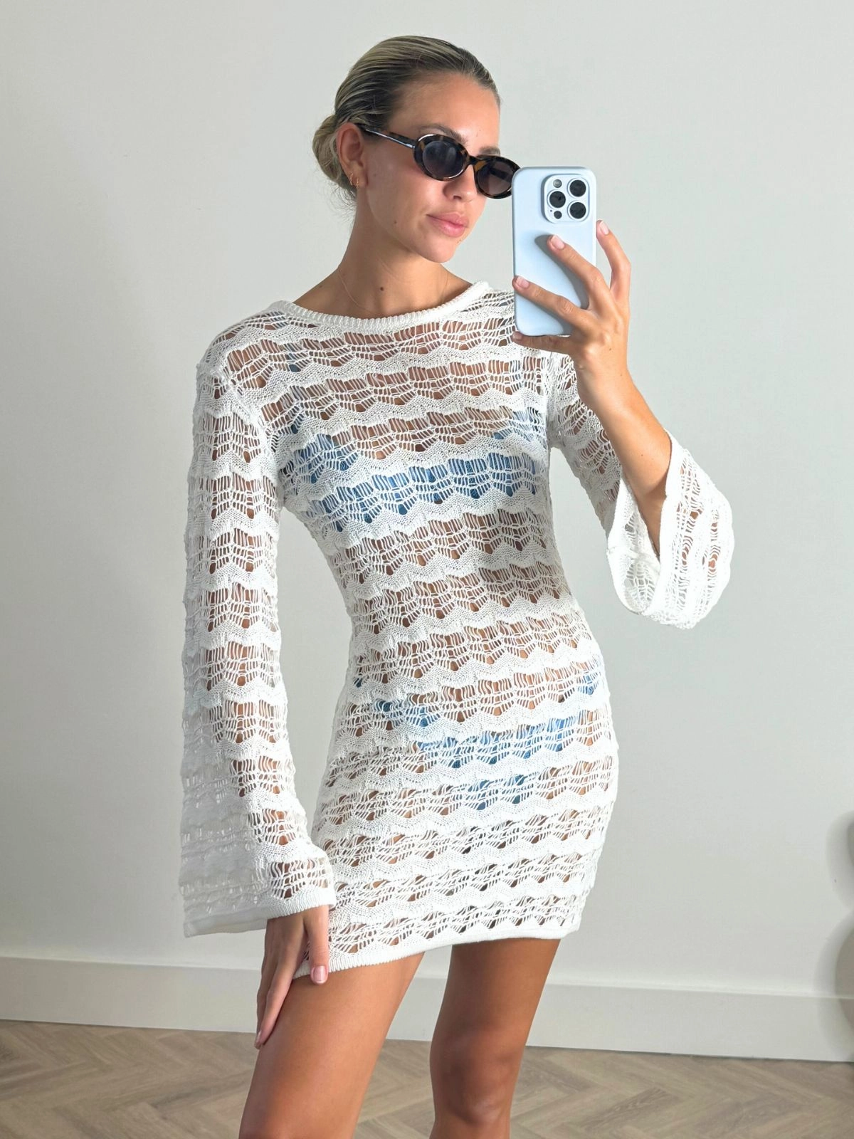 NEW FIT Ocean Long Sleeve Lace Back Mini dress / White Modern Lines Zip-Closure