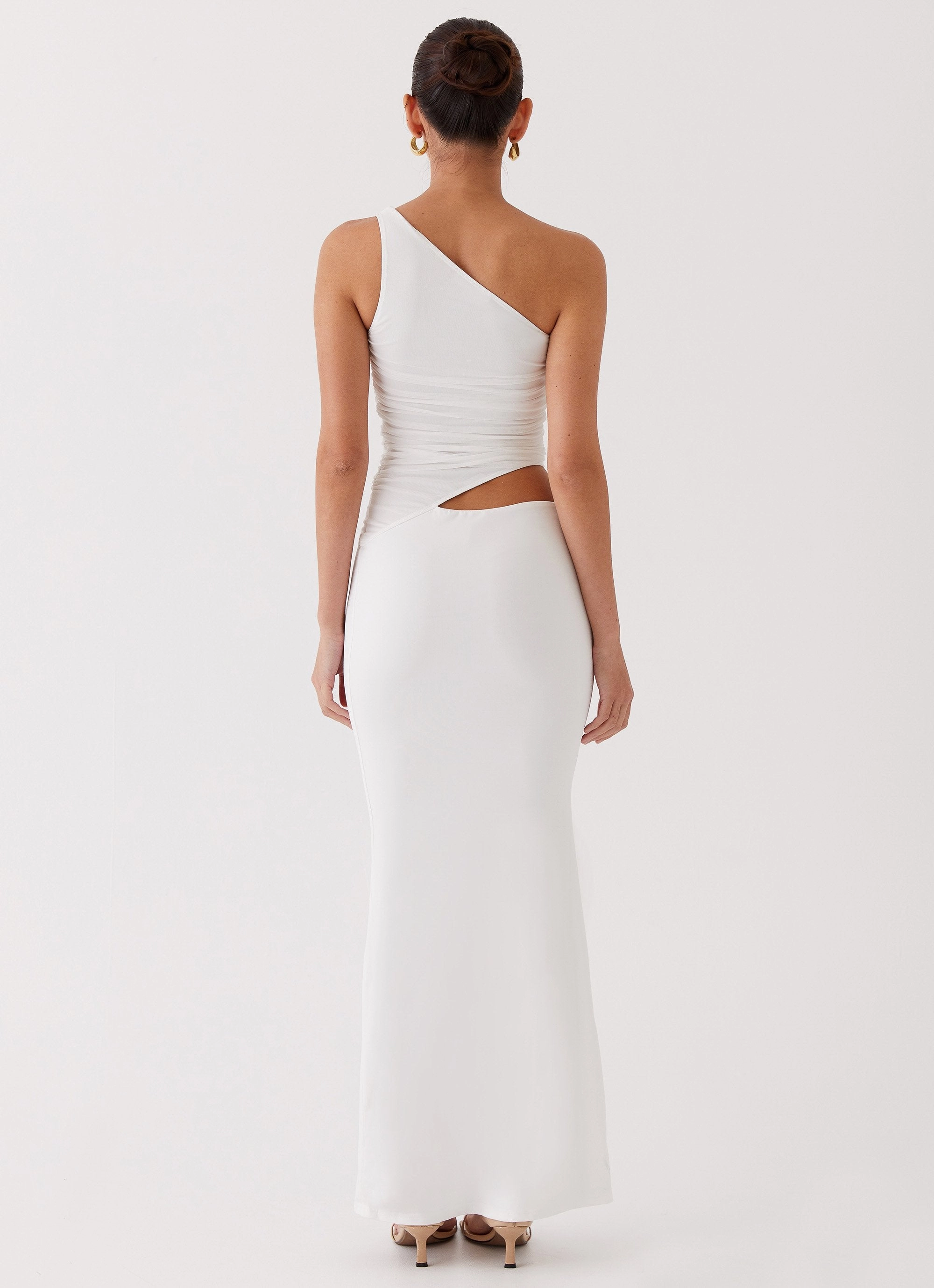 Soft Volume Chic Energy Seranella One Shoulder Maxi Dress - White