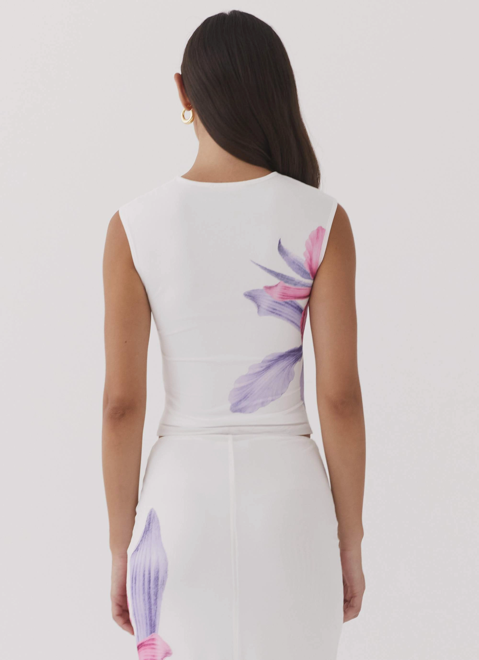 Waiting For Dawn Mesh Top - White SleevelessOption Adjustable Hem Toggles