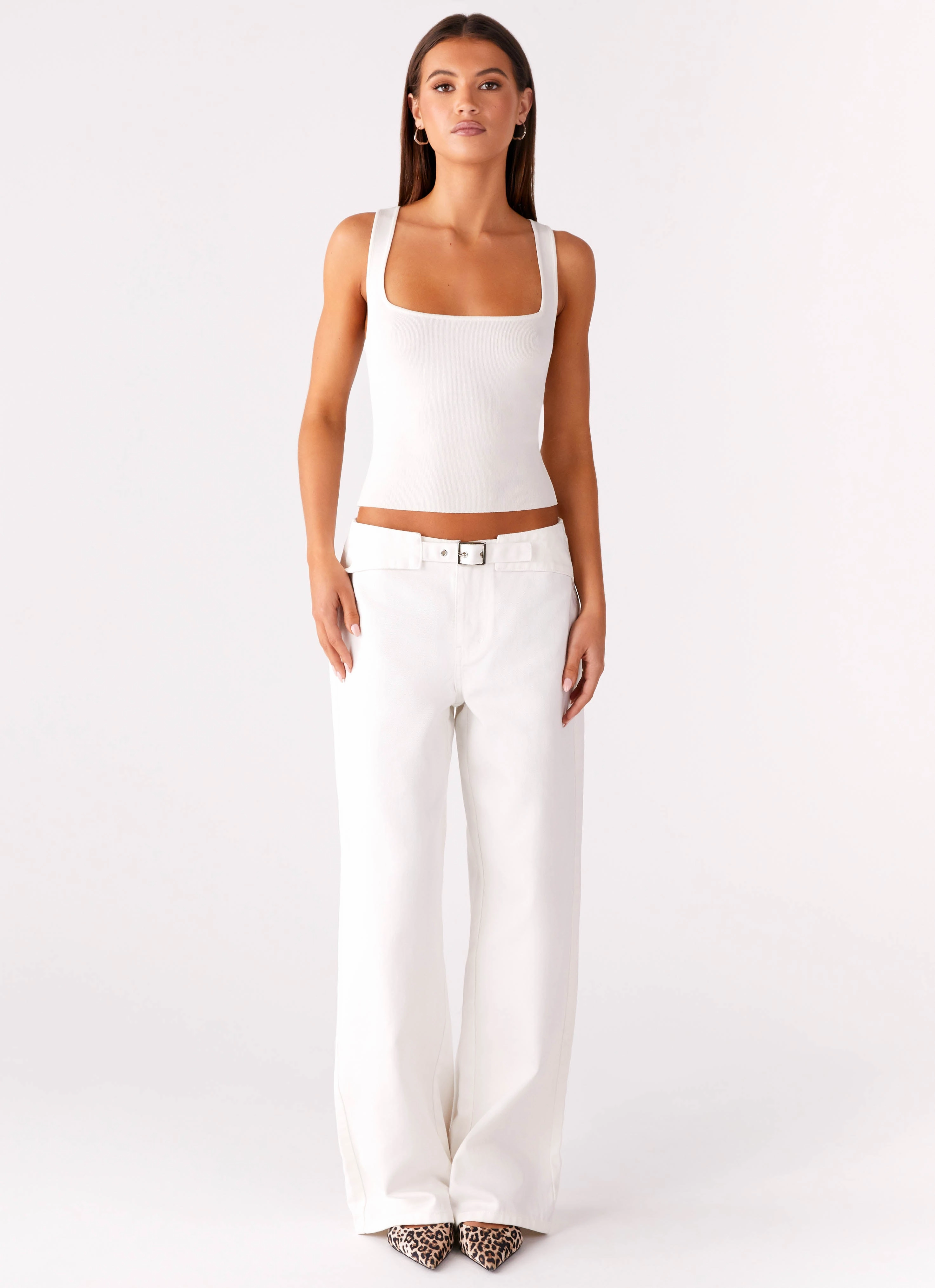 Flattering Style Minimal Cut Texas Low Rise Jeans - White