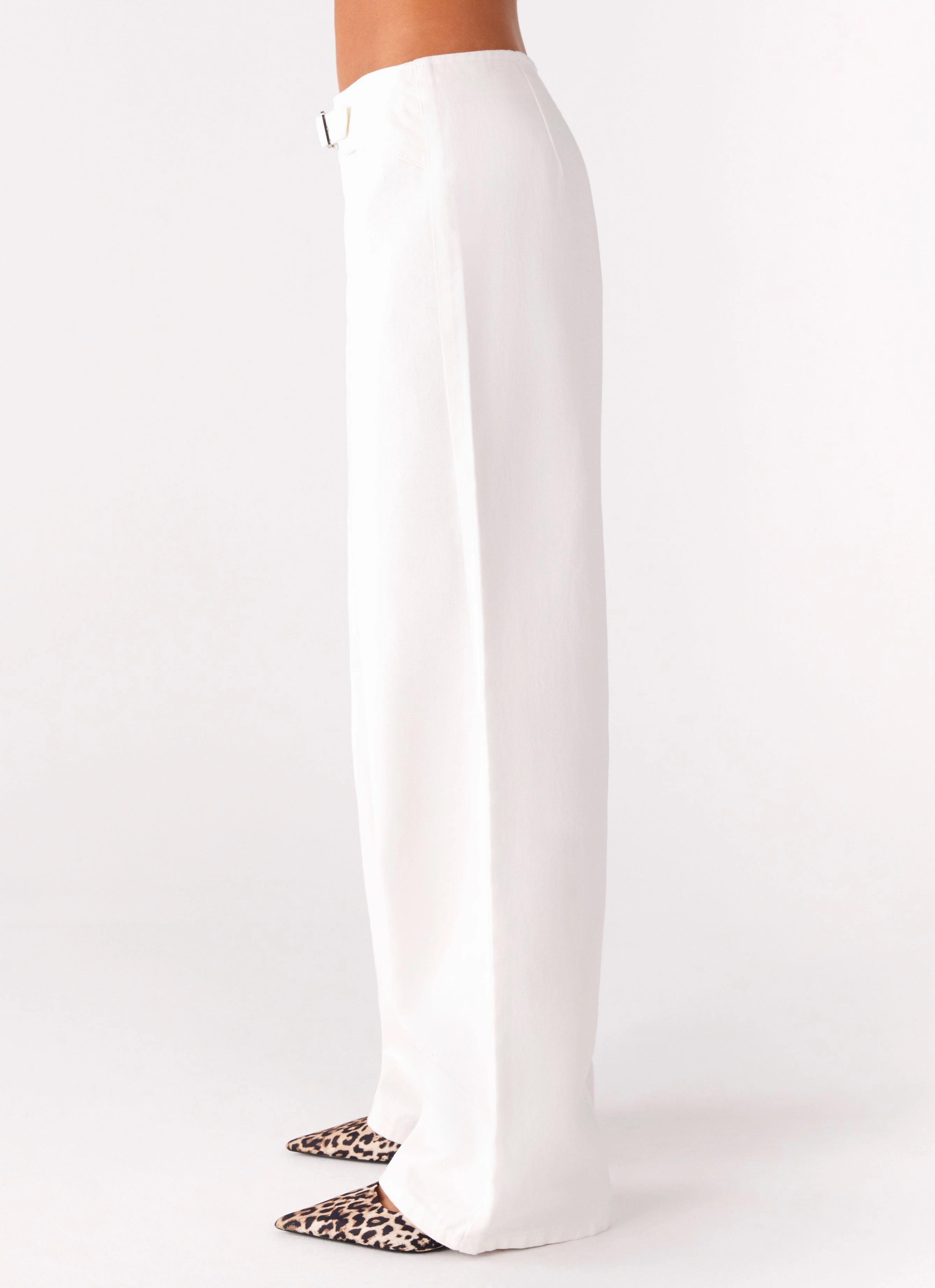 Casual Must-Have Texas Low Rise Jeans - White