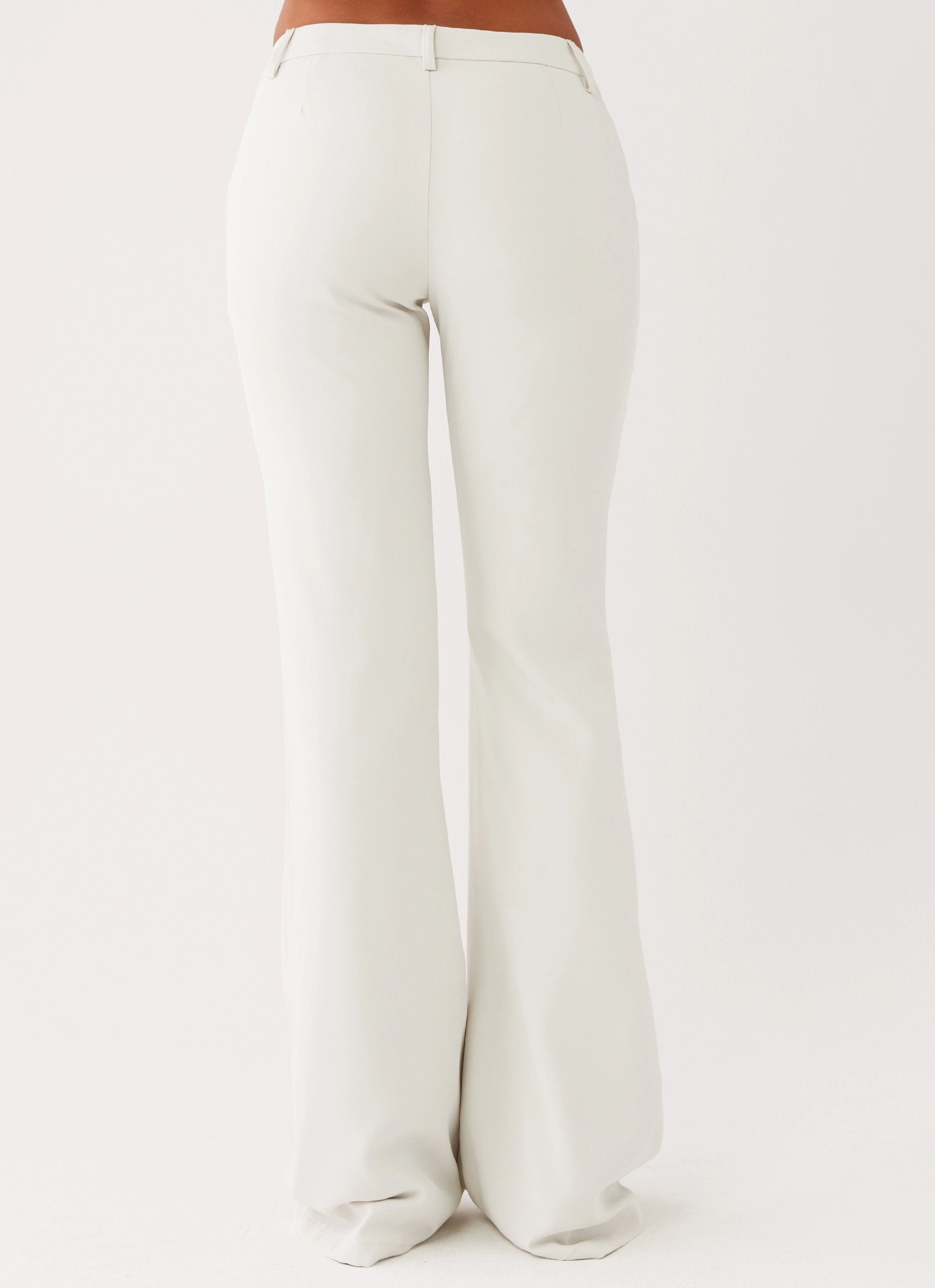 Cyra Low Rise Slim Fit Pants - Ivory FadeResistant