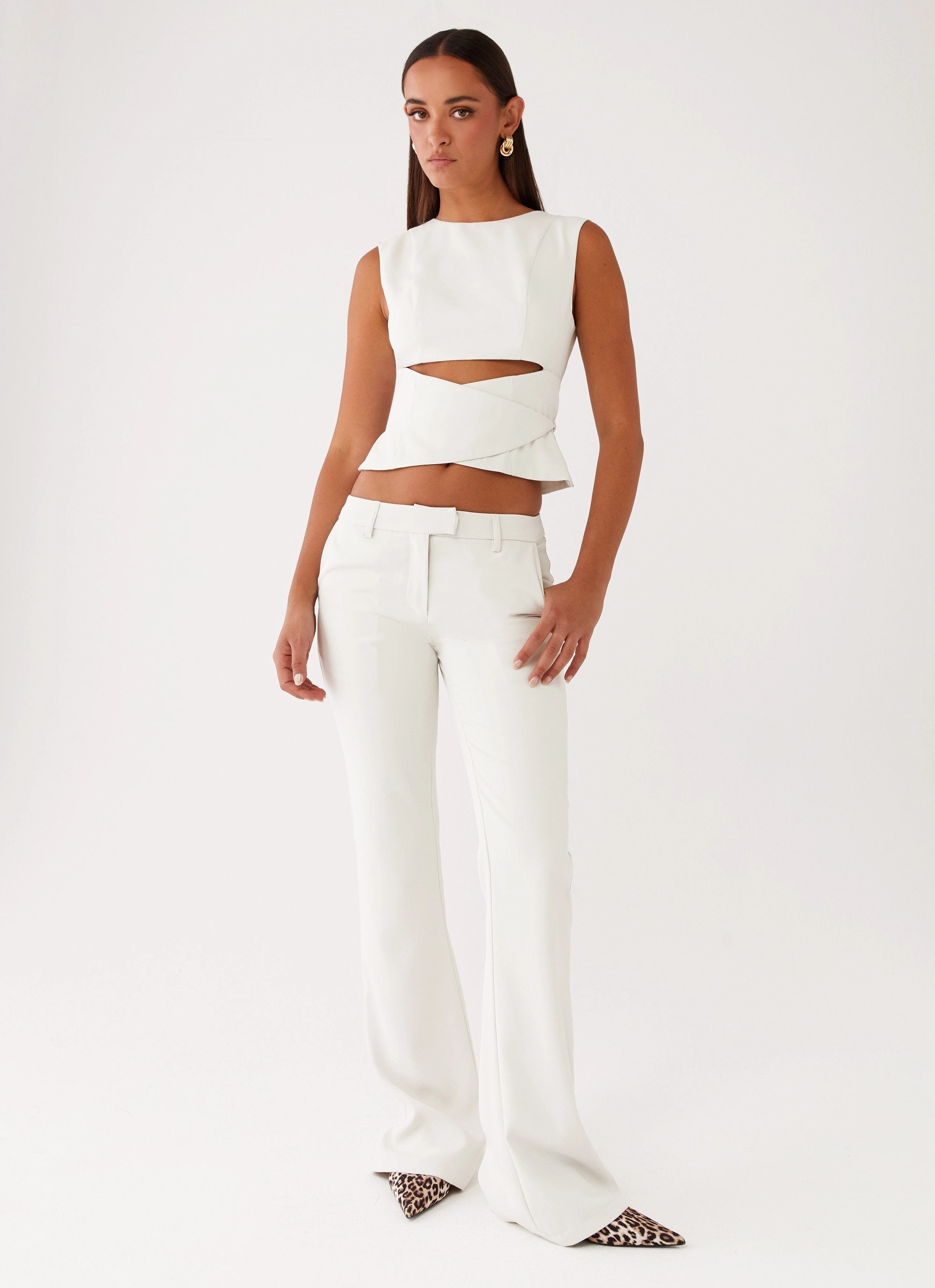 Cyra Low Rise Slim Fit Pants - Ivory Sporty Chic Modern Utility