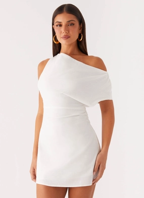 Feminine flowing piece Smart Fit Moonlight Oasis Asymmetrical Mini Dress - Off White