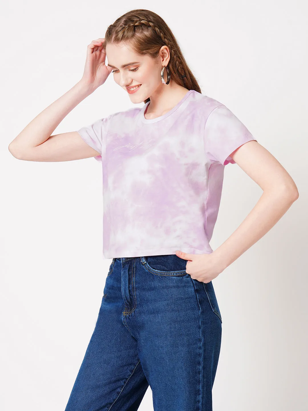 Women Tie & Dye Typographic Chest Print Slim Fit Crop T-Shirt