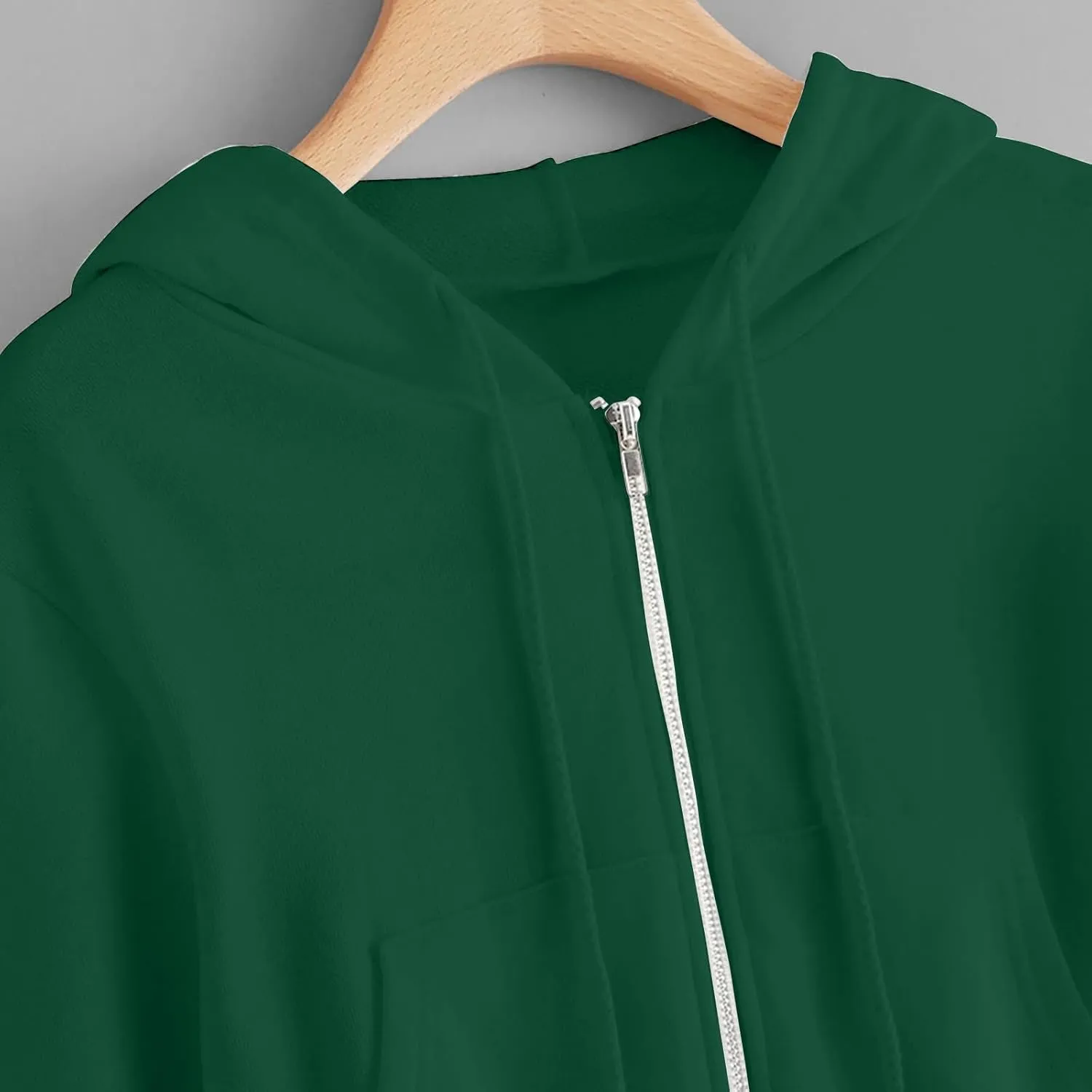 Womens Cropped Hoodie Zip Up Cropped Sweatshirts Hoodies Fashion Fall Outfits Drawstring Casual Y2K Workout Jackets