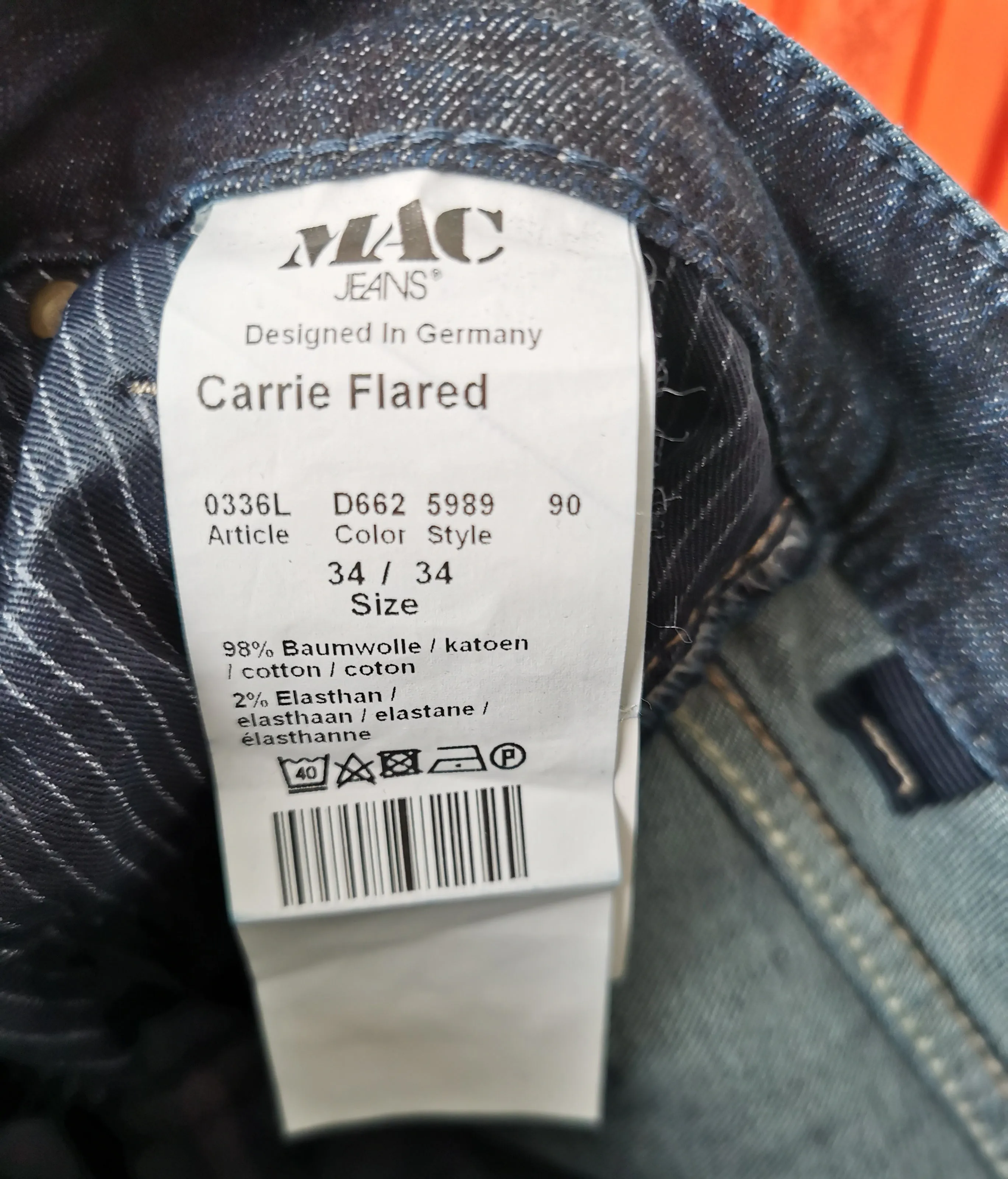 WOMENS SIZE 4 / 34 - MAC Jeans, Carrie Flarred, Darkwash NWT B26