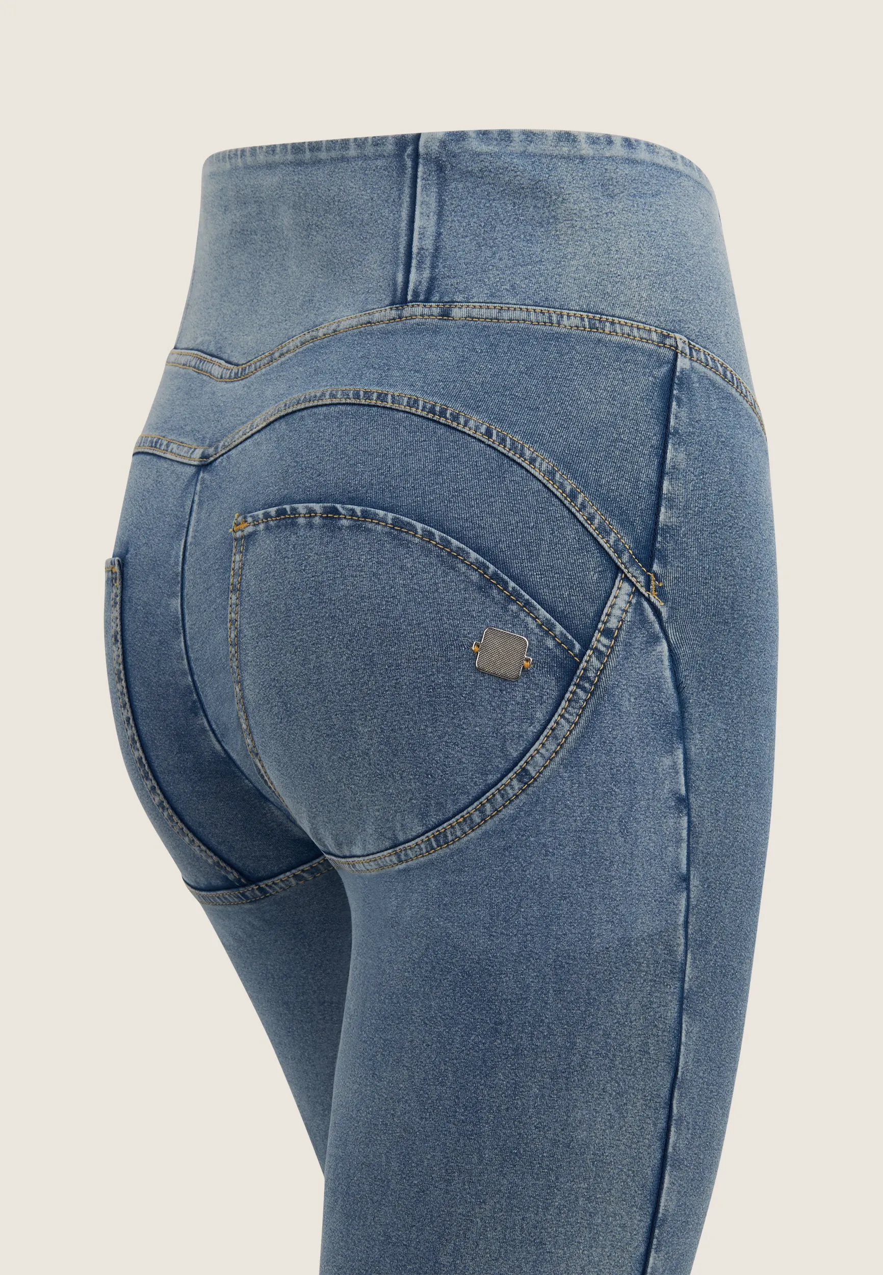 (WRUP11HF406-J108Z) High Waist Flared Denim Look WR.UP® Pants
