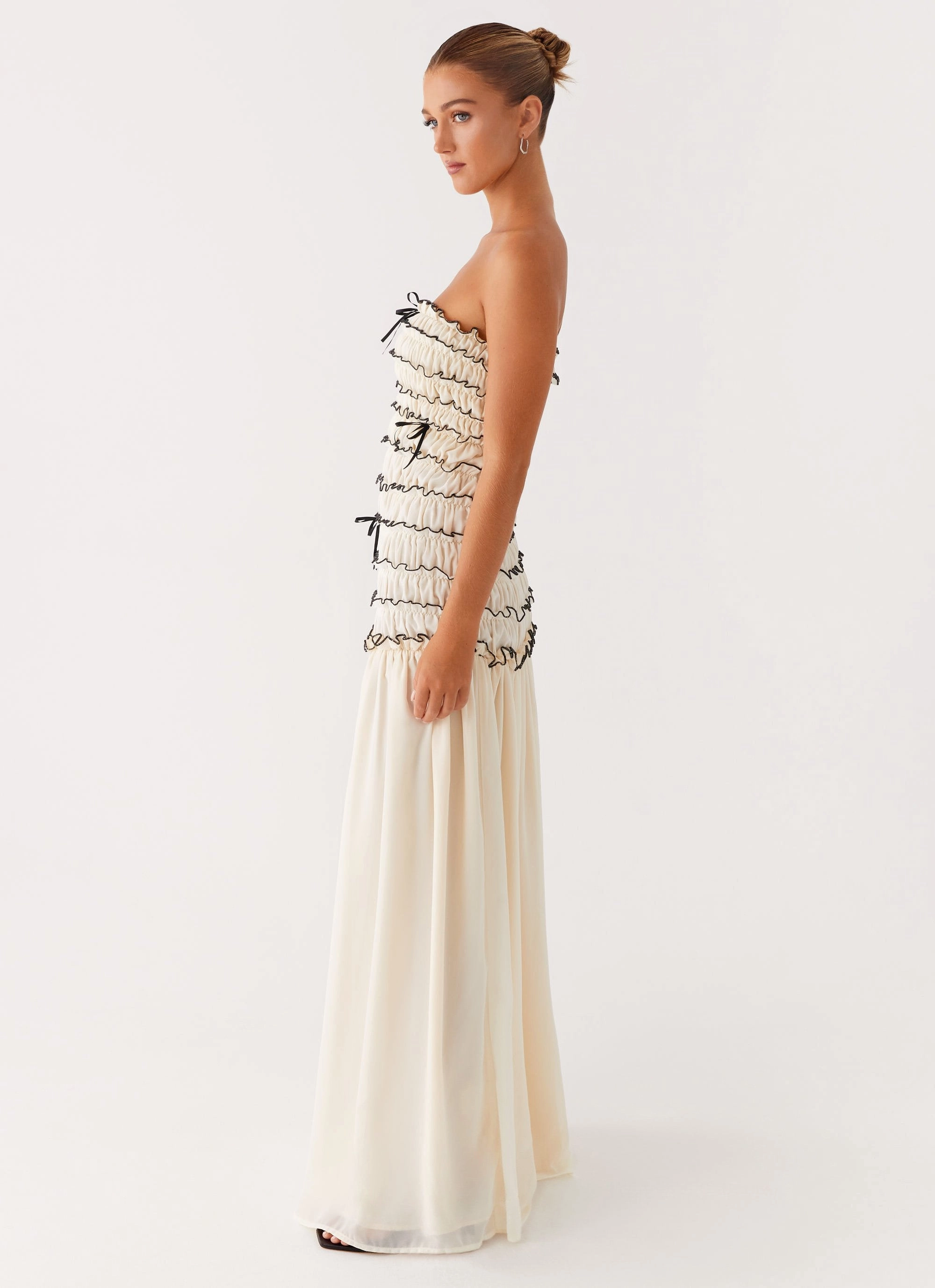 Bow Soft Timeless Design Zariah Maxi Dress - Ivory
